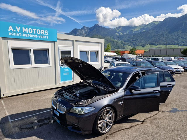 BMW M550d Touring xDrive Steptronic-image-15