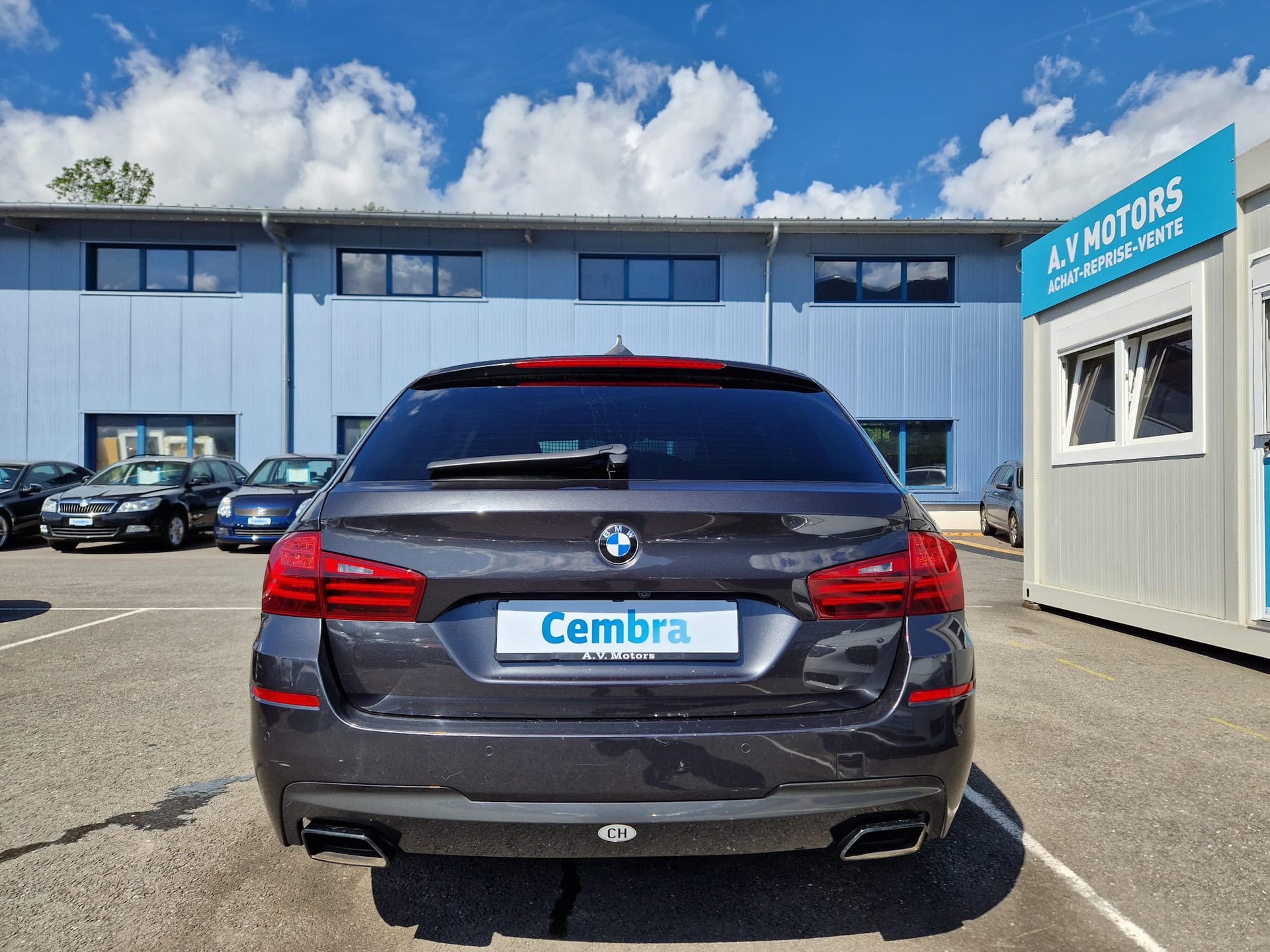 BMW M550d Touring xDrive Steptronic-image-5