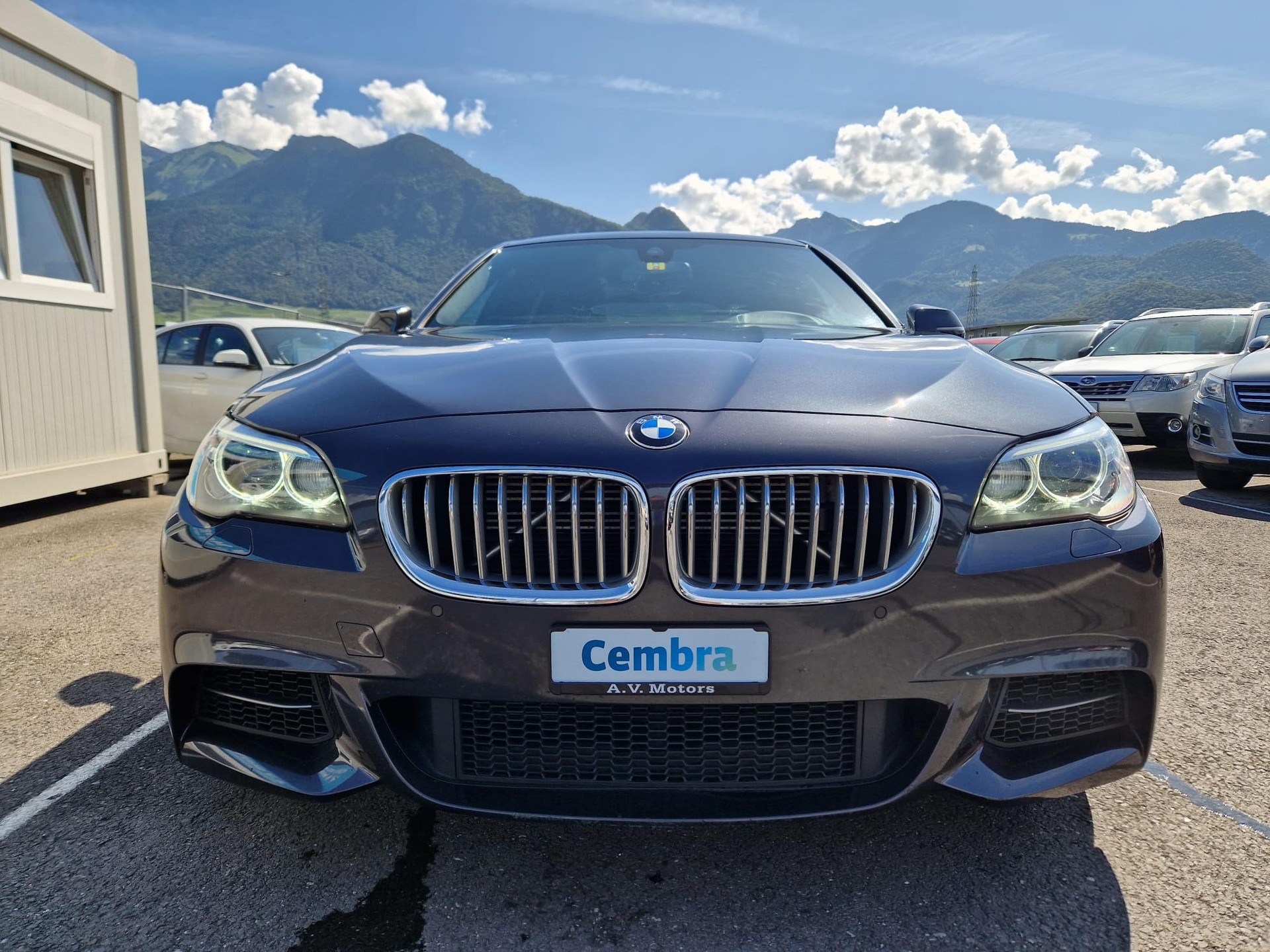 BMW M550d Touring xDrive Steptronic-image-2
