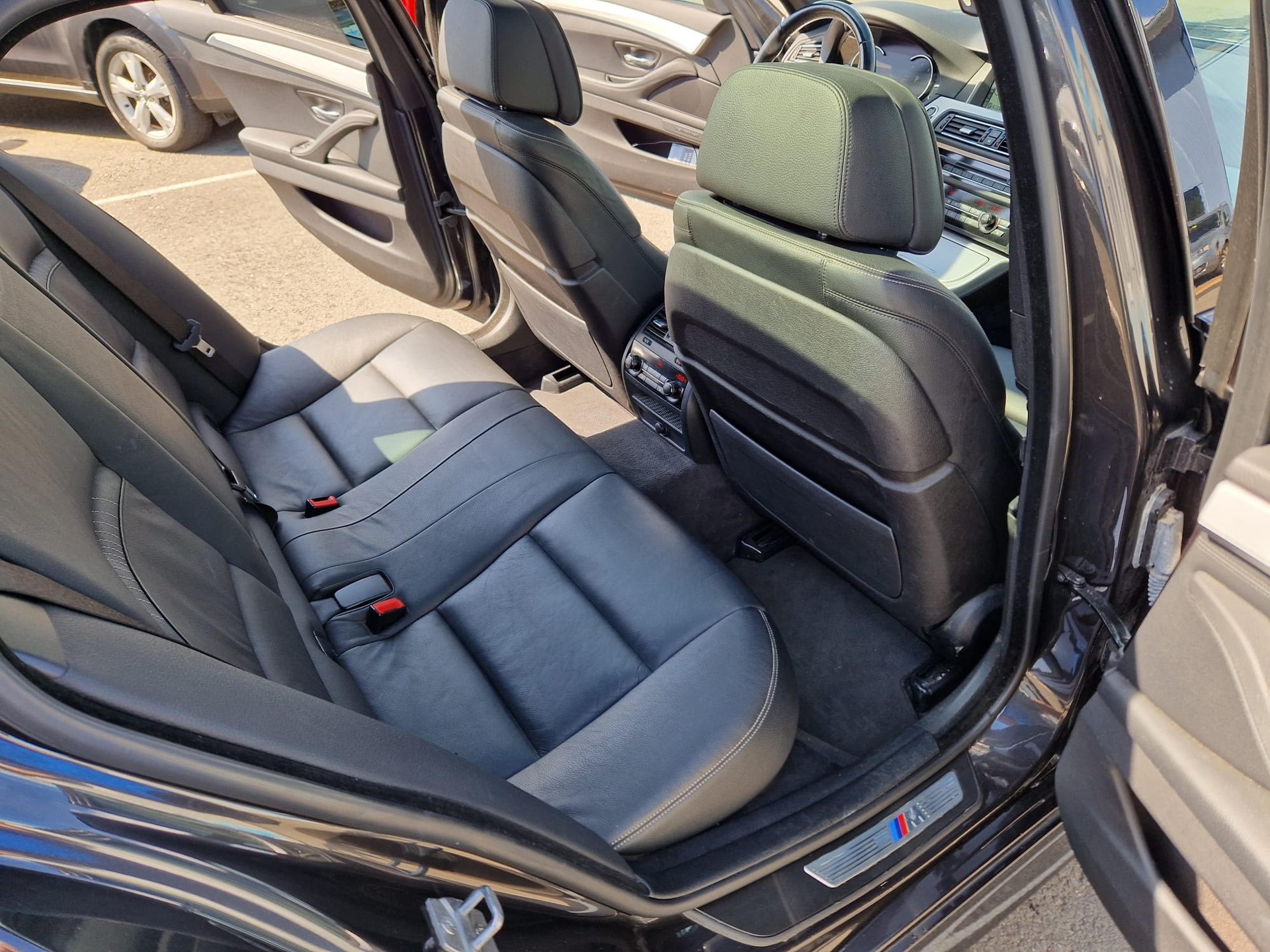 BMW M550d Touring xDrive Steptronic-image-11