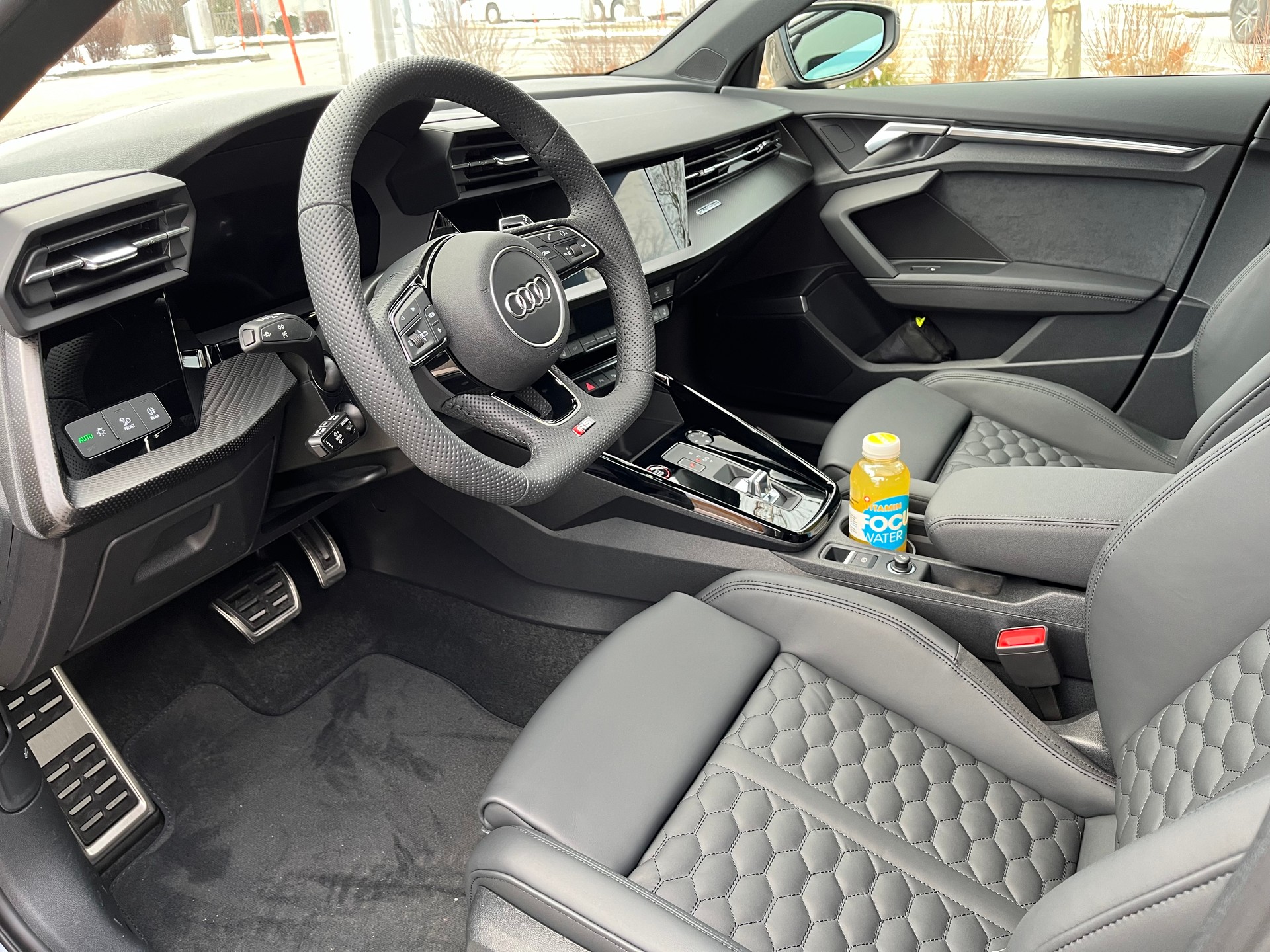 AUDI RS3 Limousine 8Y-image-10
