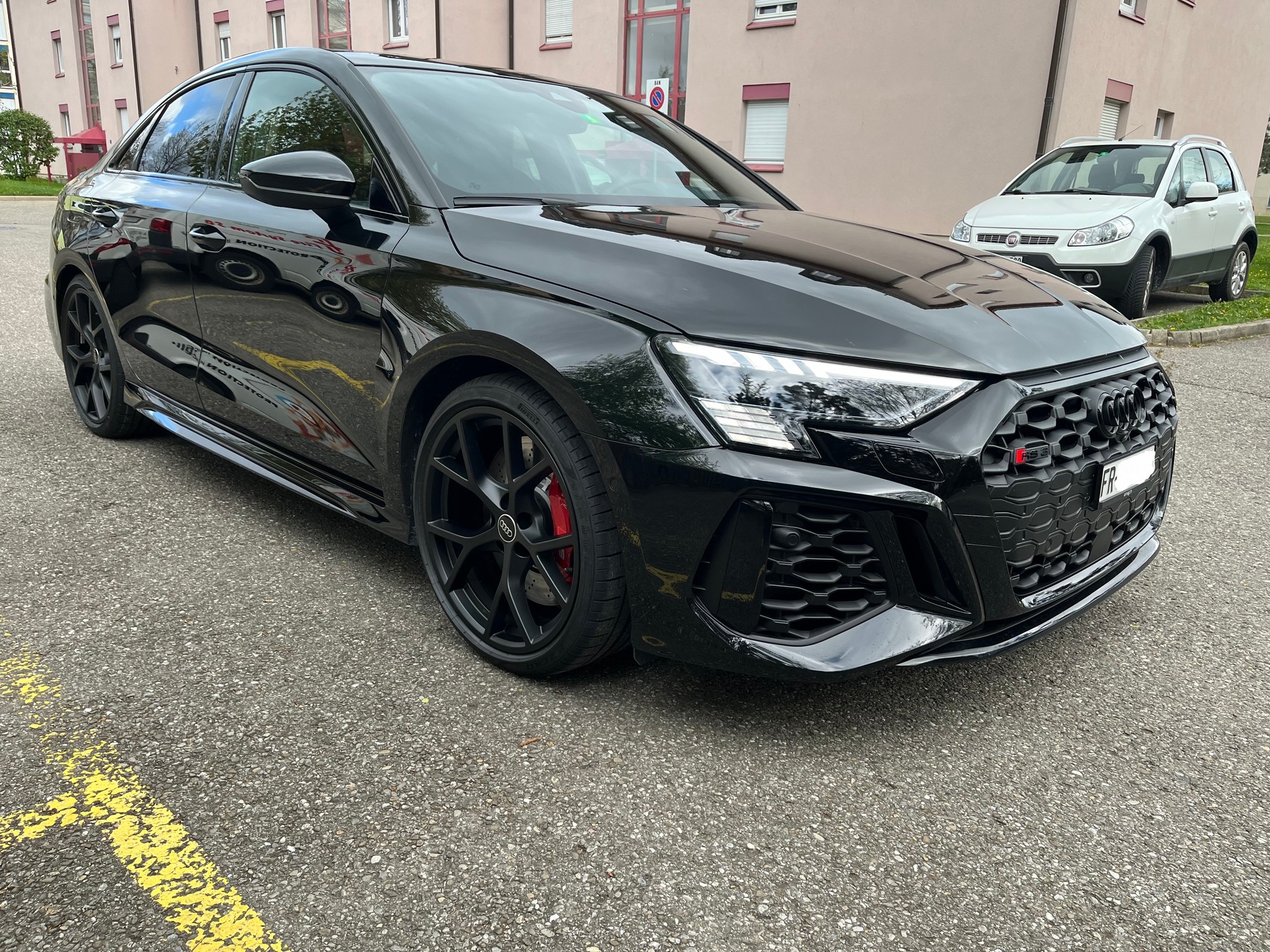 AUDI RS3 Limousine 8Y-image-5