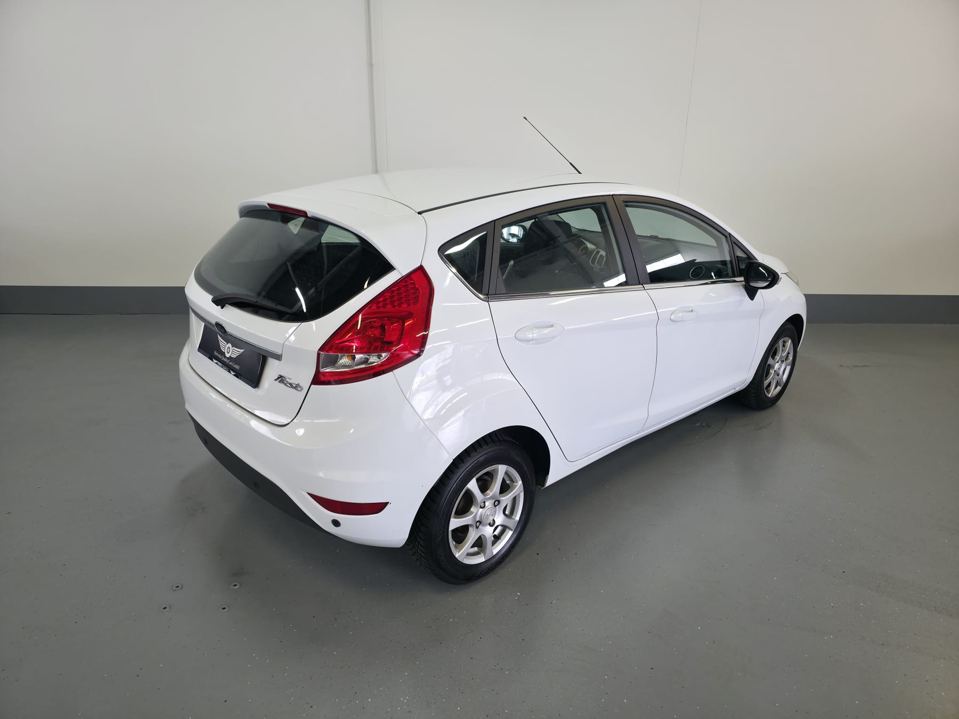FORD Fiesta 1.6 16V Titanium-image-8