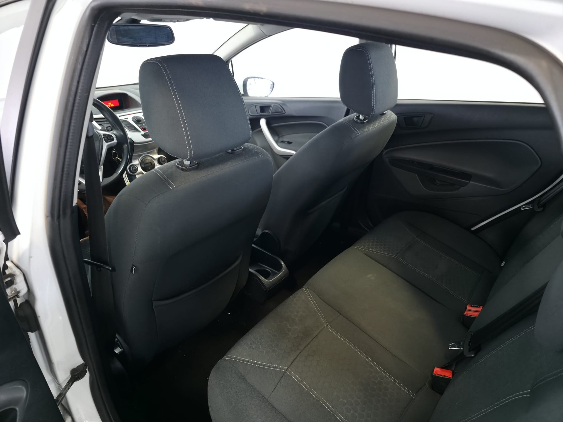 FORD Fiesta 1.6 16V Titanium-image-20