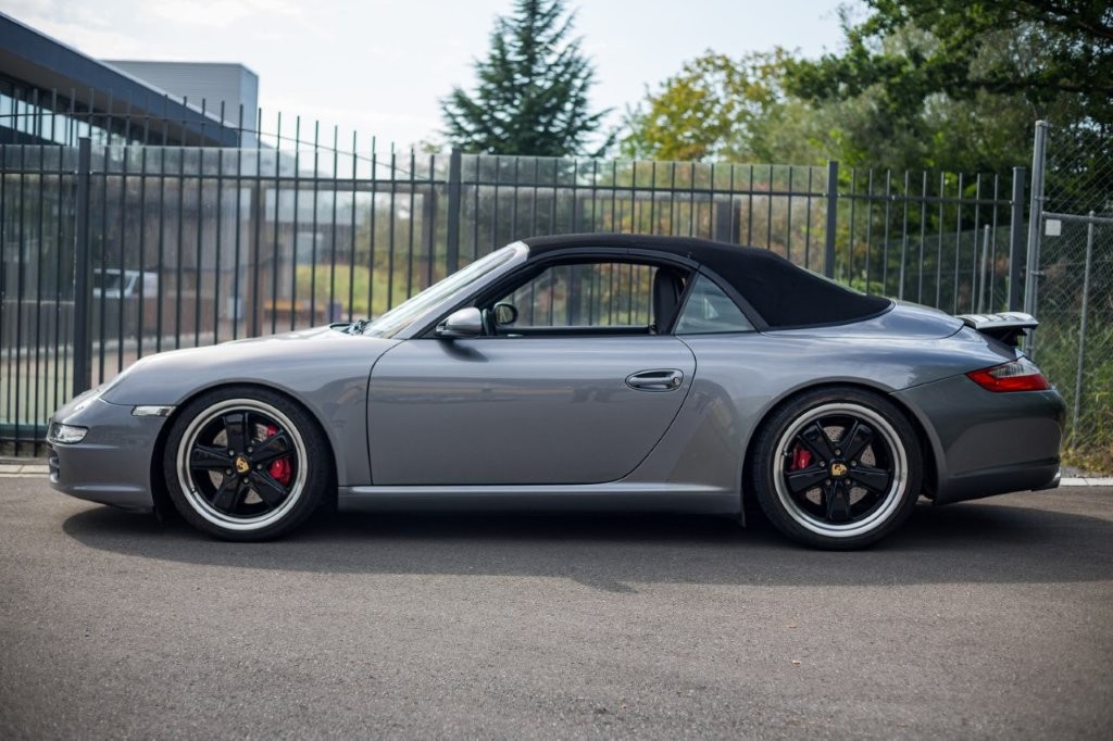 PORSCHE Carrera S Cabrio 997-image-1