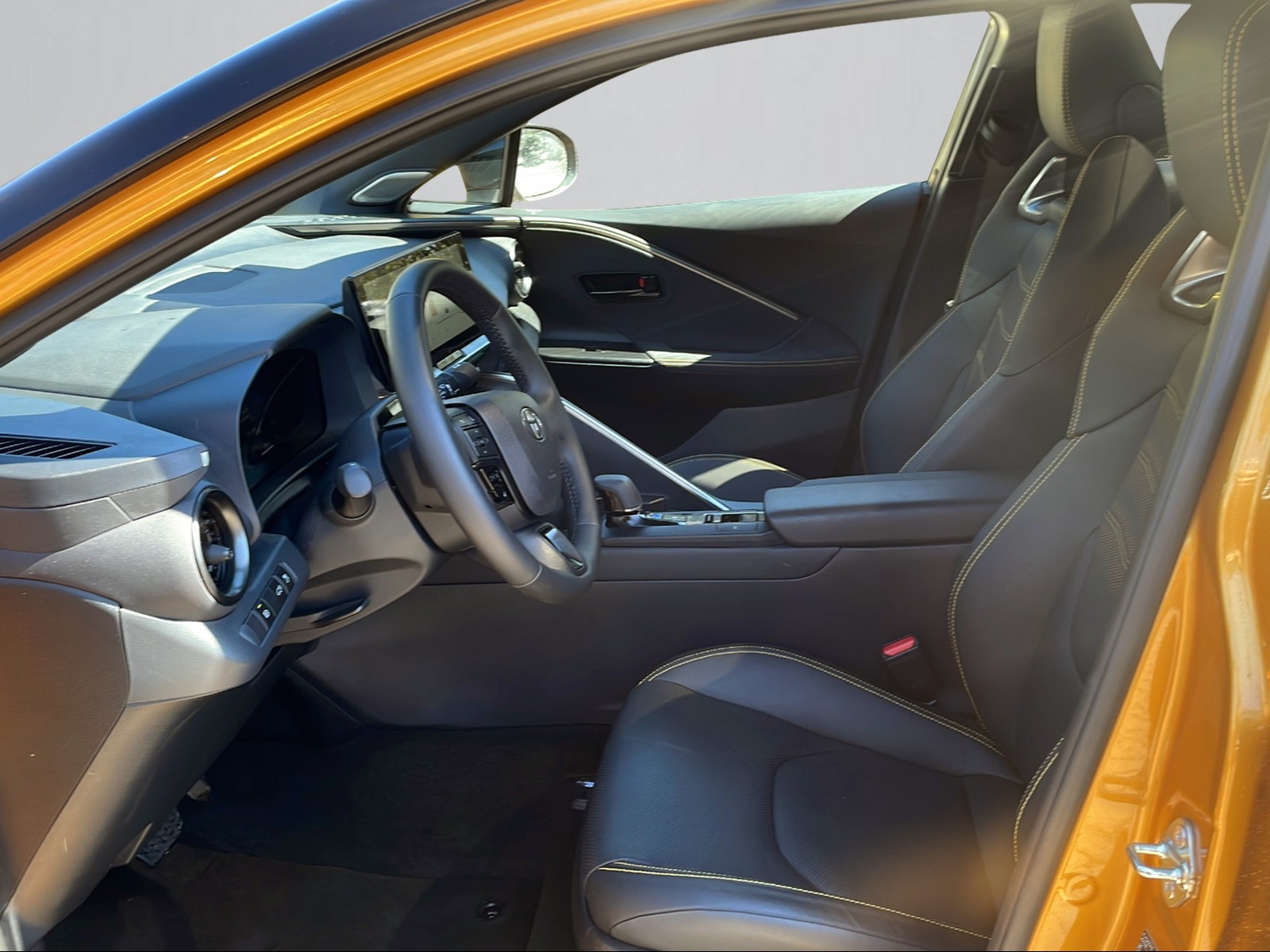 TOYOTA C-HR 2.0 HSD CVT Style Premiere 4WD-image-4