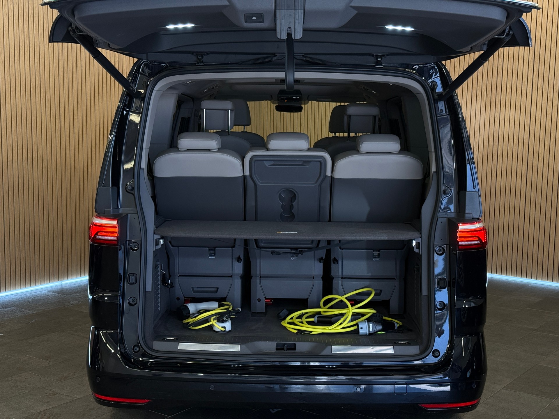 VW Multivan 1.4 eHybrid Style DSG Lang *7Sitze*-image-4