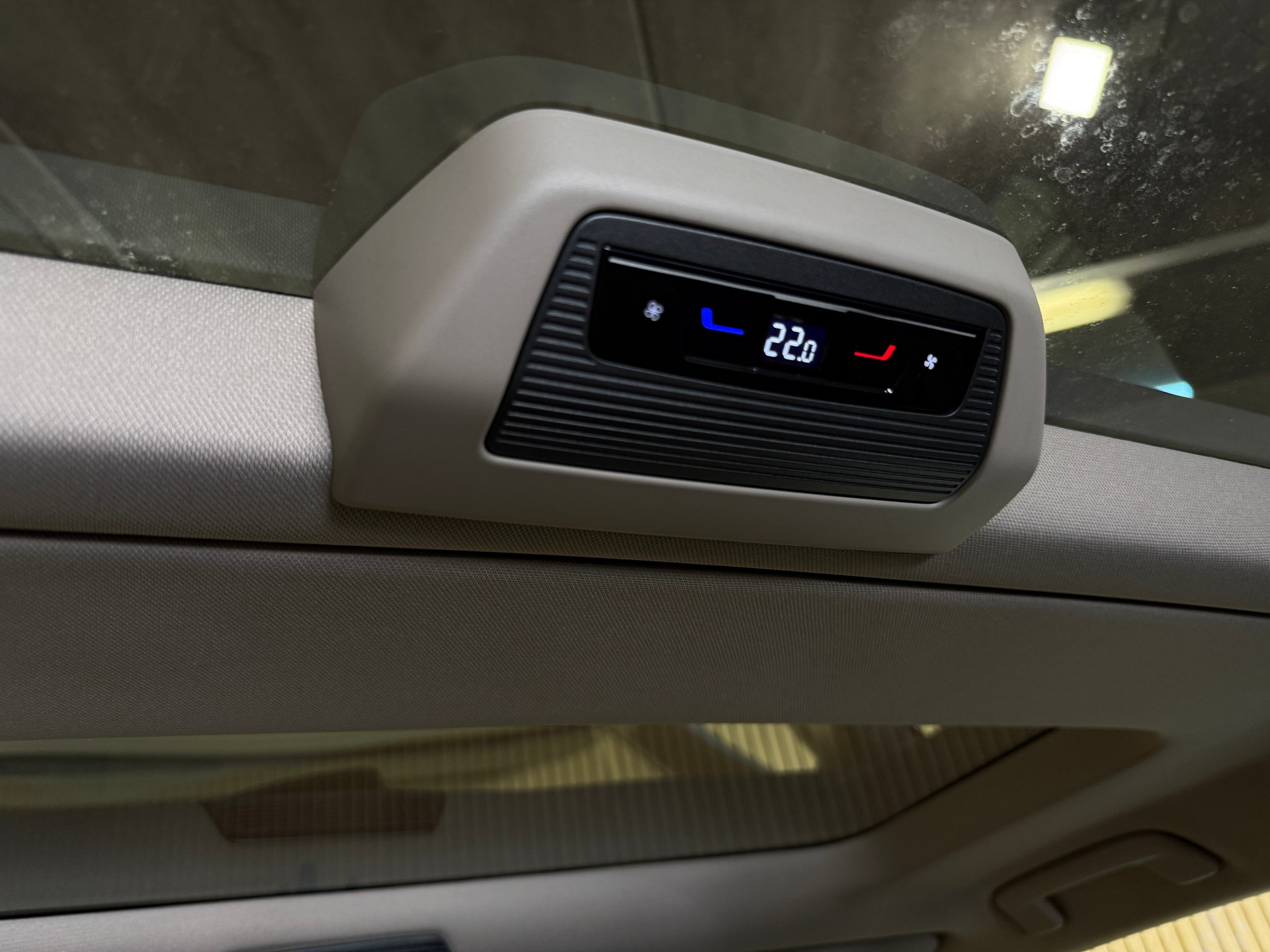 VW Multivan 1.4 eHybrid Style DSG Lang *7Sitze*-image-6