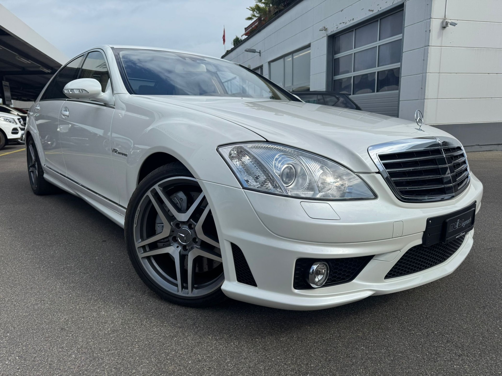 MERCEDES-BENZ S 65 AMG L Automatic-image-2