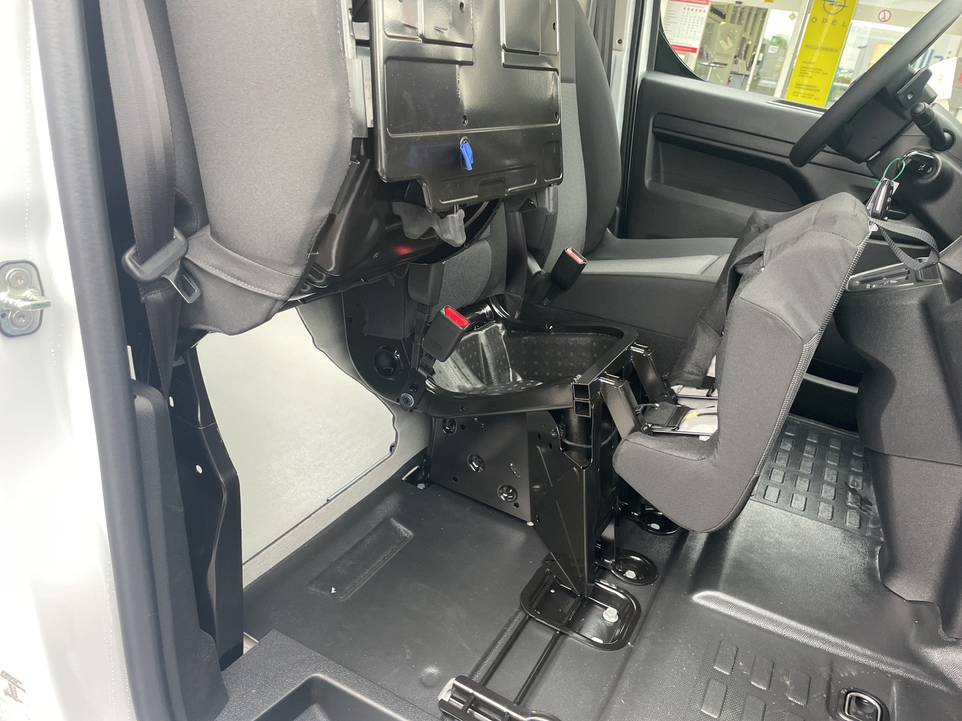 OPEL Vivaro-e Cargo 75kWh-image-9