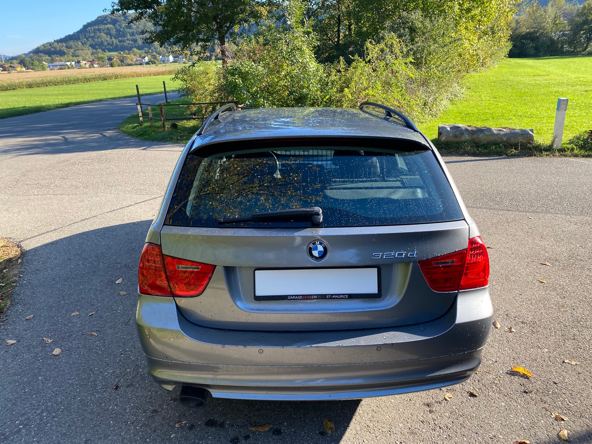 BMW 320d Touring-image-4