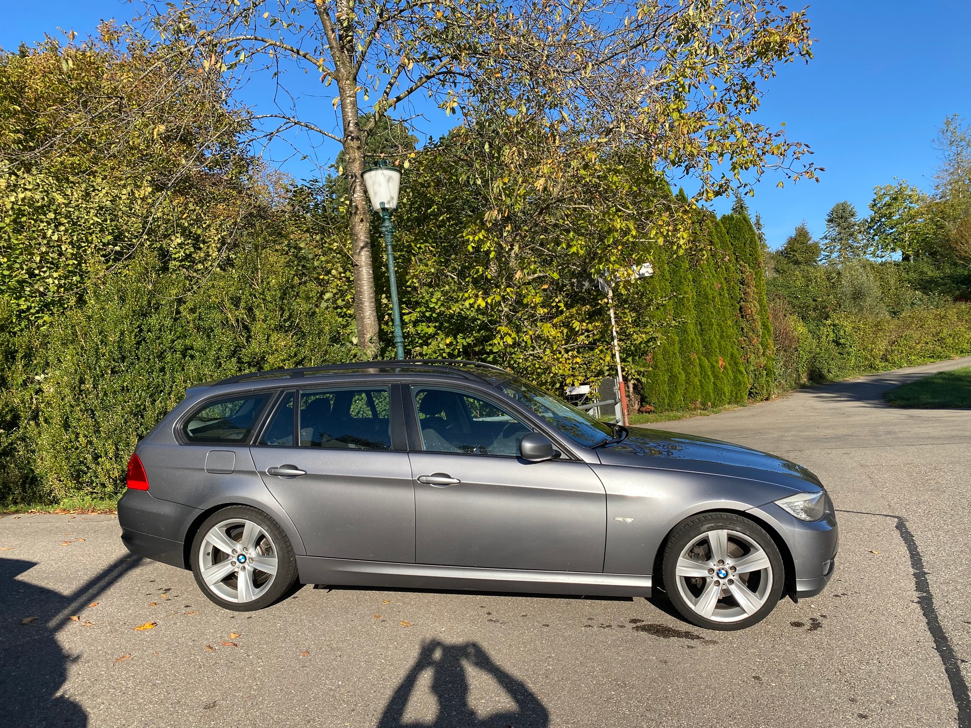 BMW 320d Touring-image-1