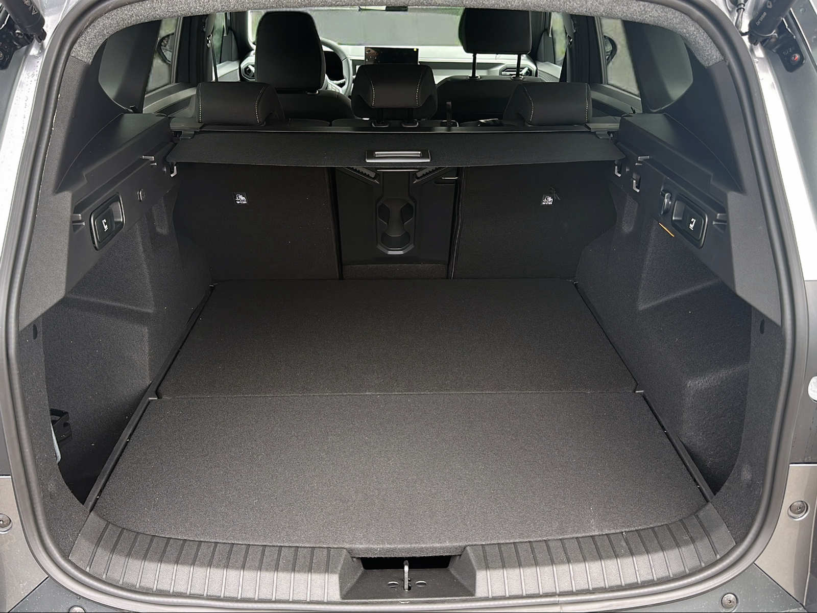 DACIA BIGSTER journey hybrid 155-image-9