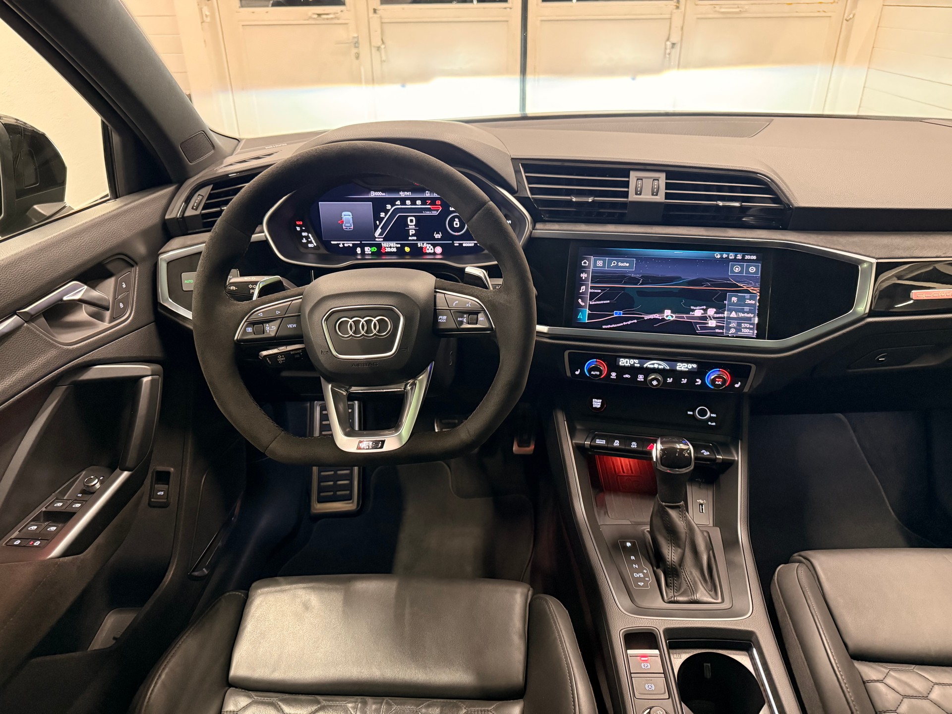 AUDI RS Q3 2.5 TFSI quattro S tronic-image-9