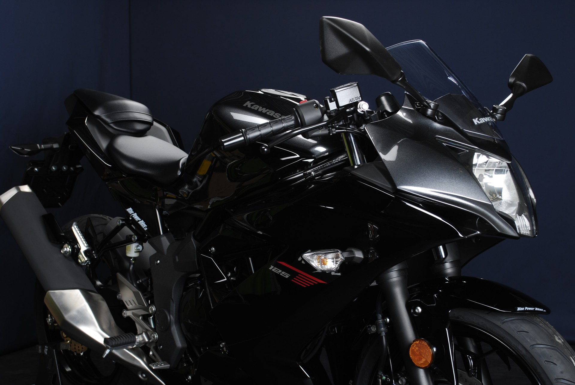 KAWASAKI NINJA 125 MY26-showroom-element-3
