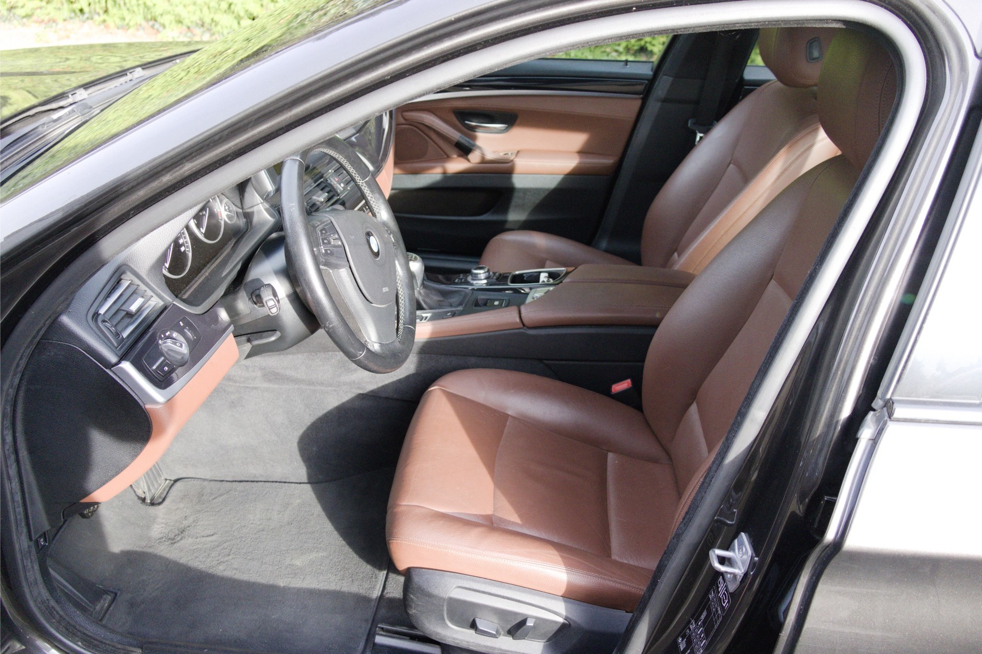 BMW 520i Touring-image-6