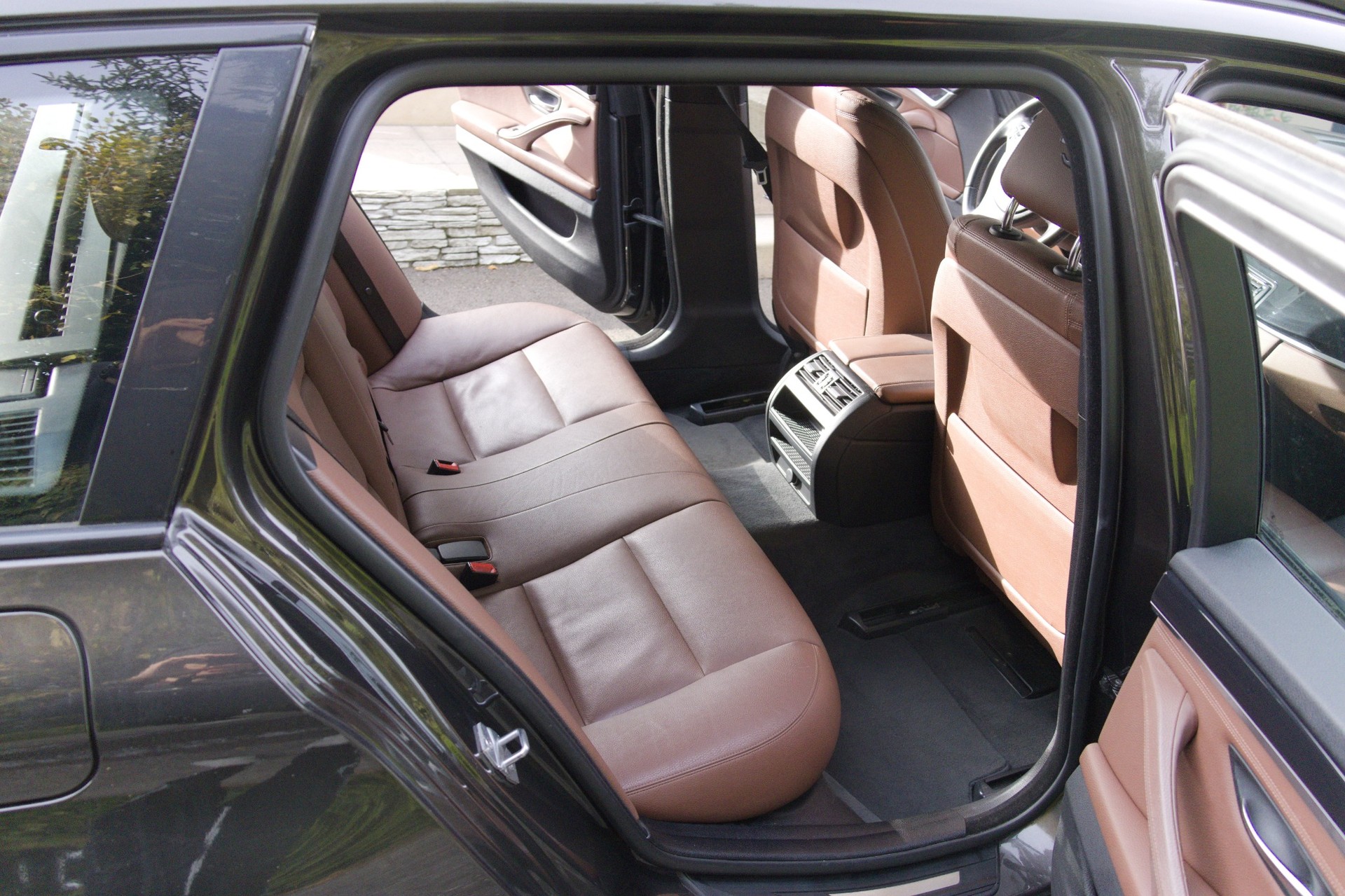 BMW 520i Touring-image-12