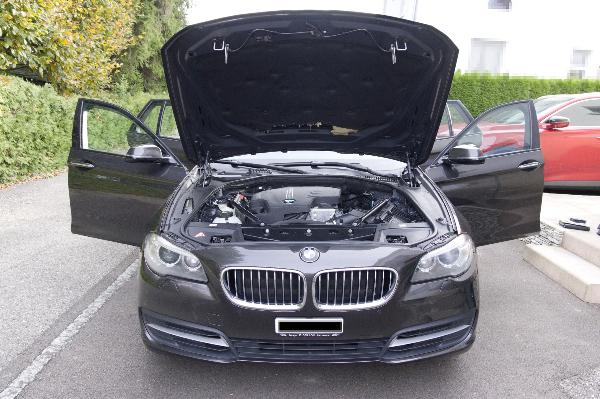 BMW 520i Touring-image-16