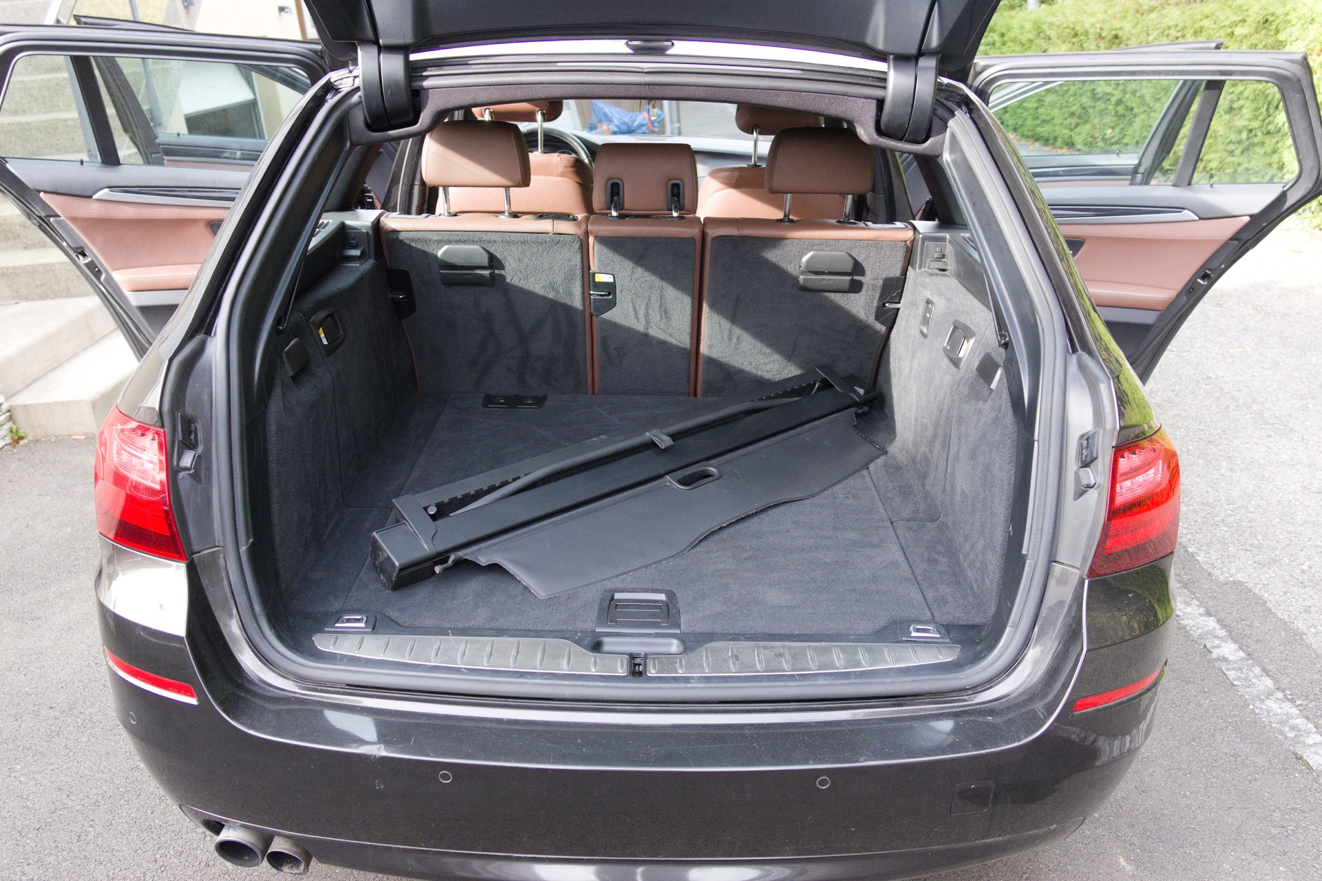 BMW 520i Touring-image-6