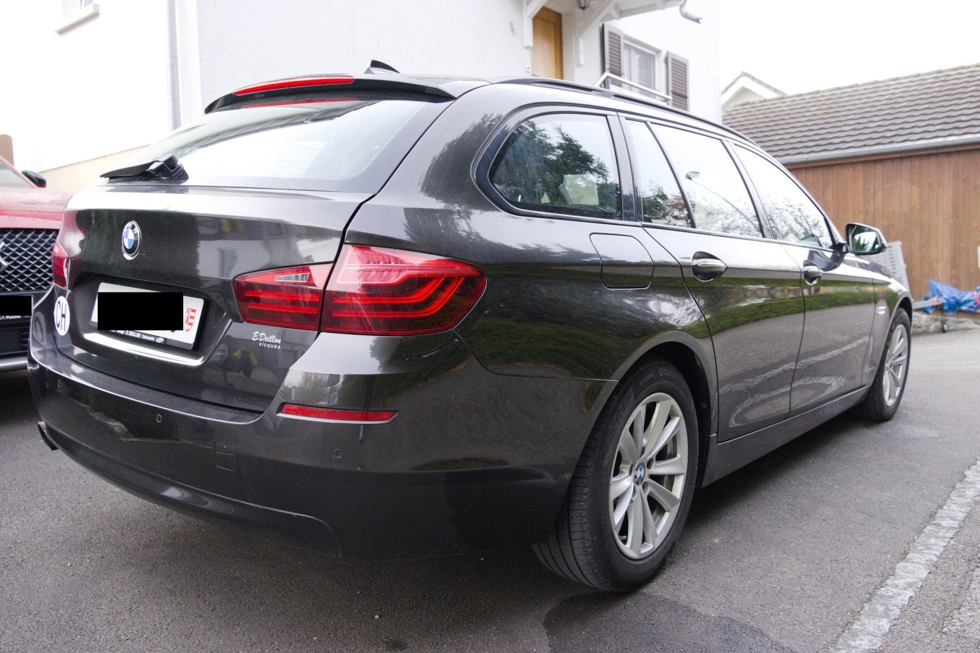 BMW 520i Touring-image-3