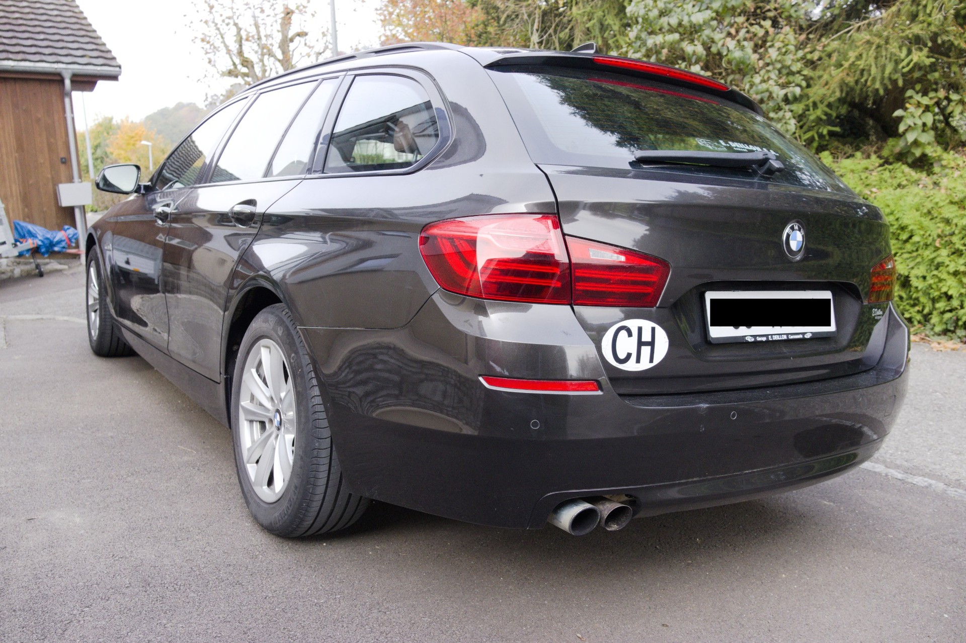 BMW 520i Touring-image-2