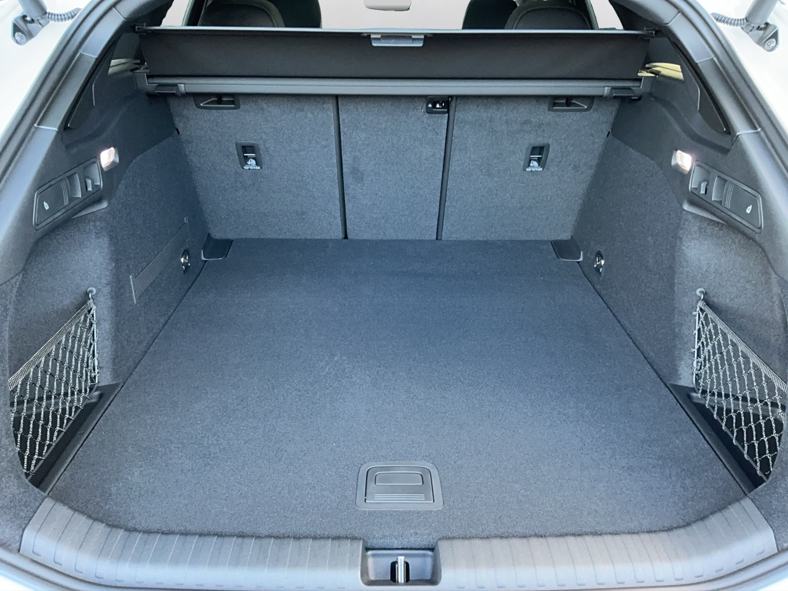 AUDI A6 Avant e-tron quattro-image-11