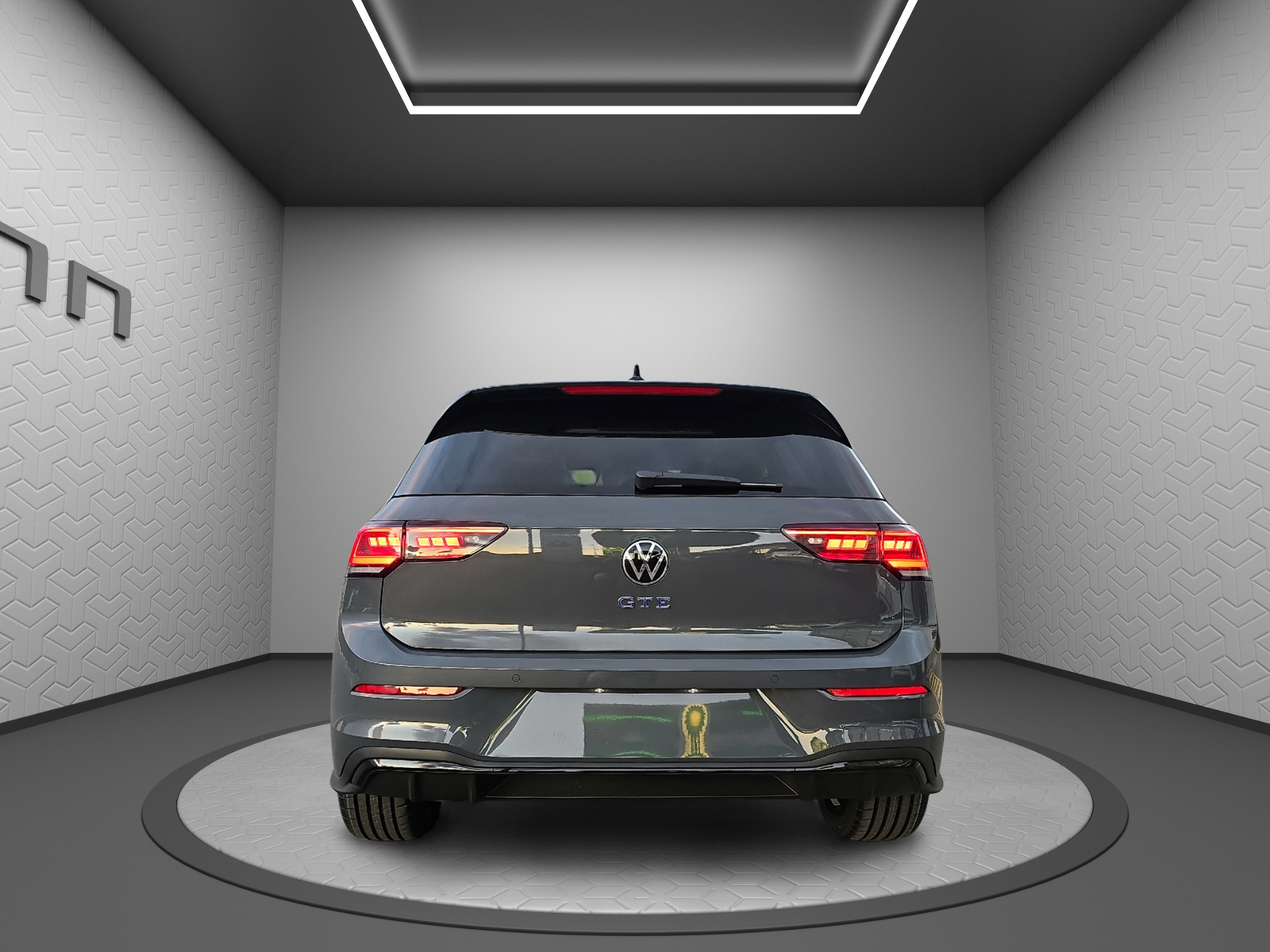 VW VW Golf GTE-image-4