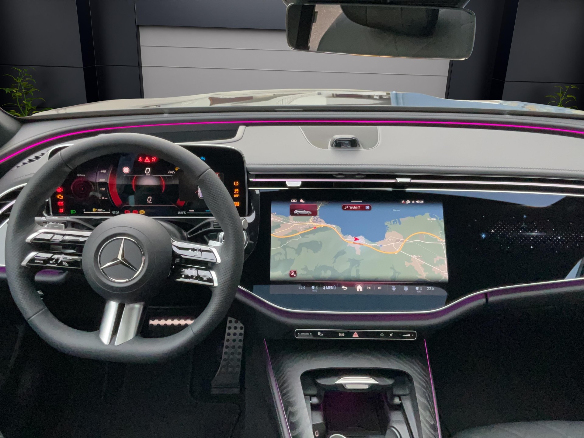 MERCEDES-BENZ E 220 d Kombi AMG Line-image-4