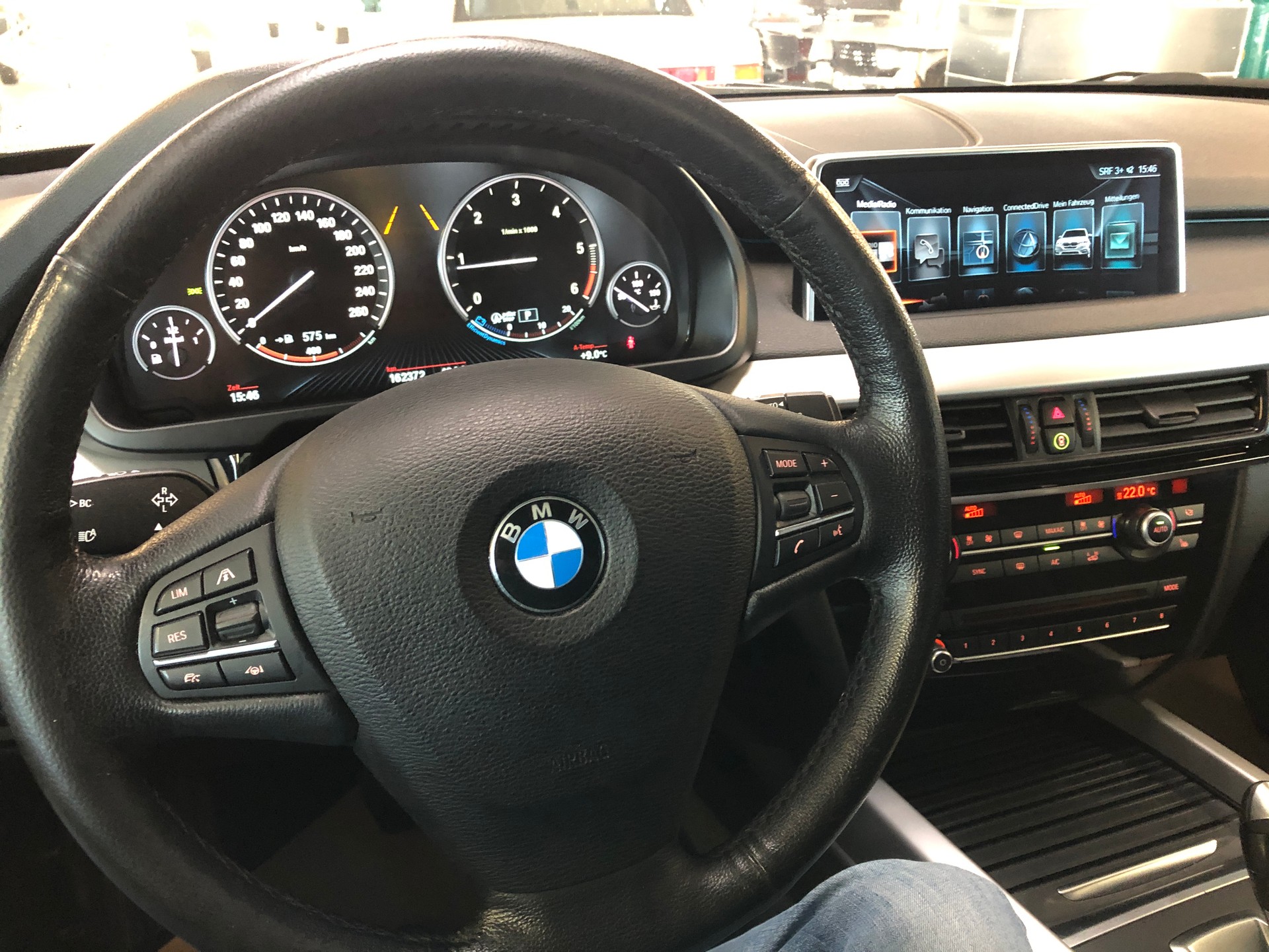 BMW X5 xDrive 25d Steptronic-image-26