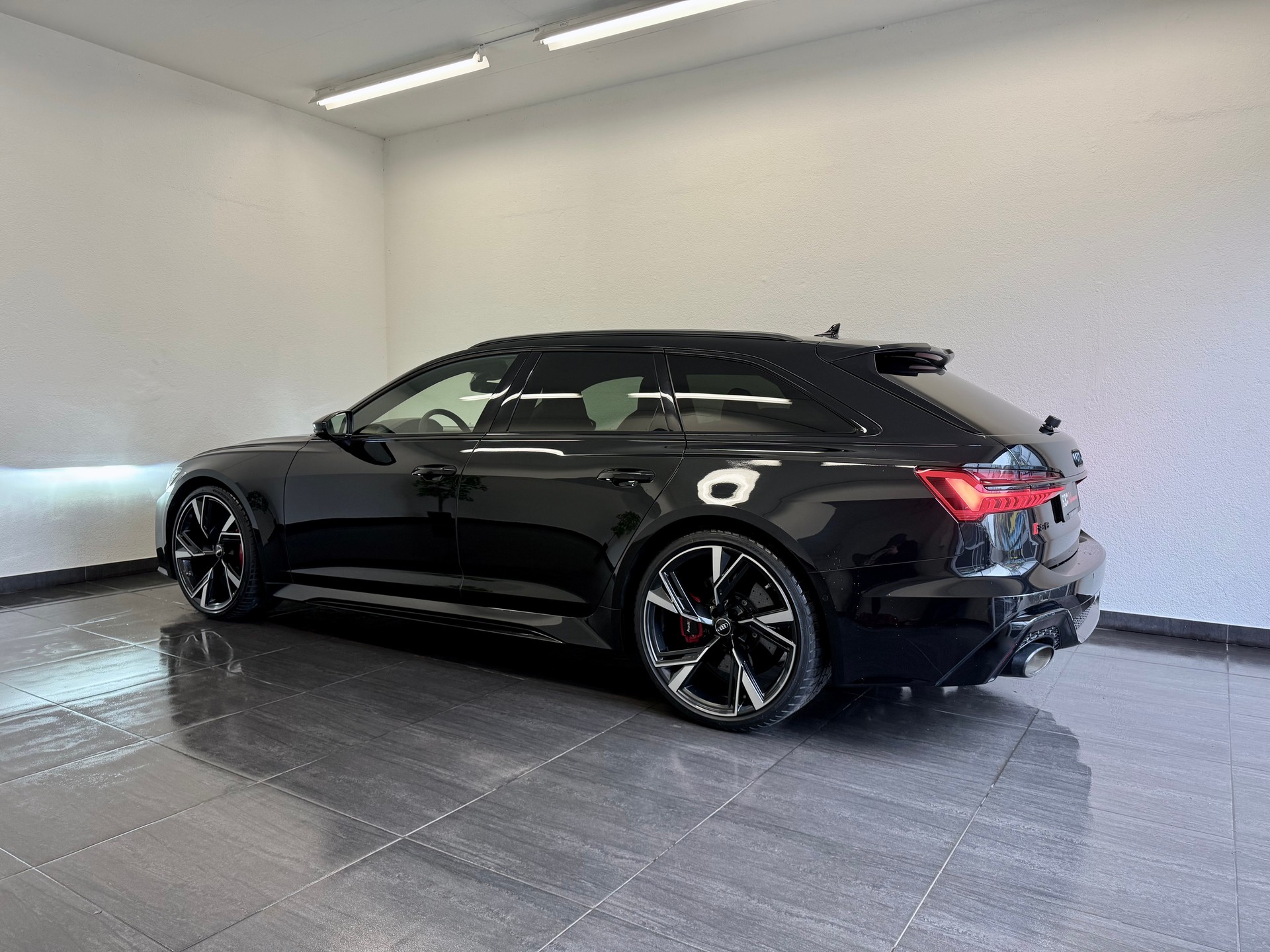 AUDI RS6 Avant-image-7