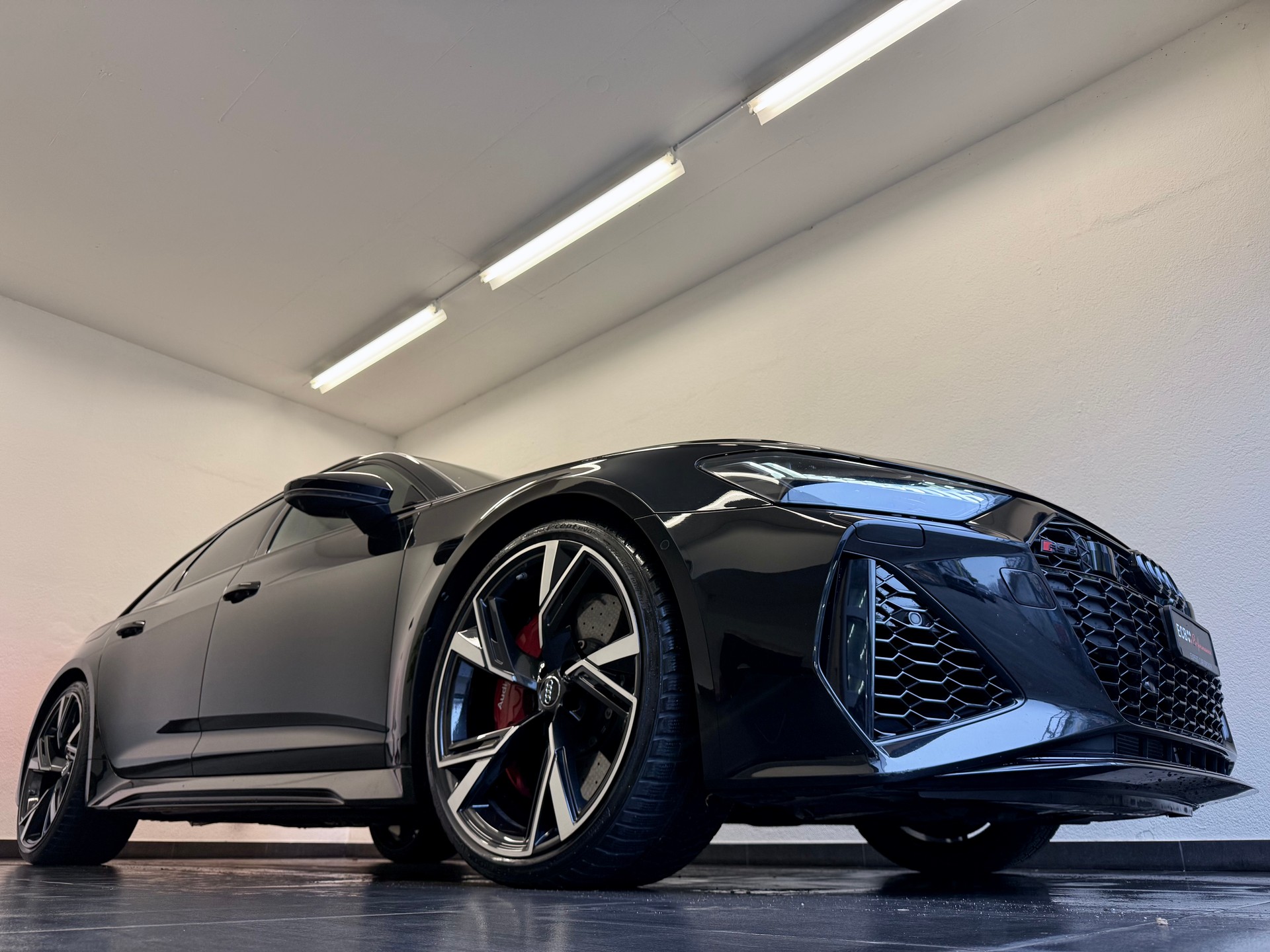 AUDI RS6 Avant-image-2