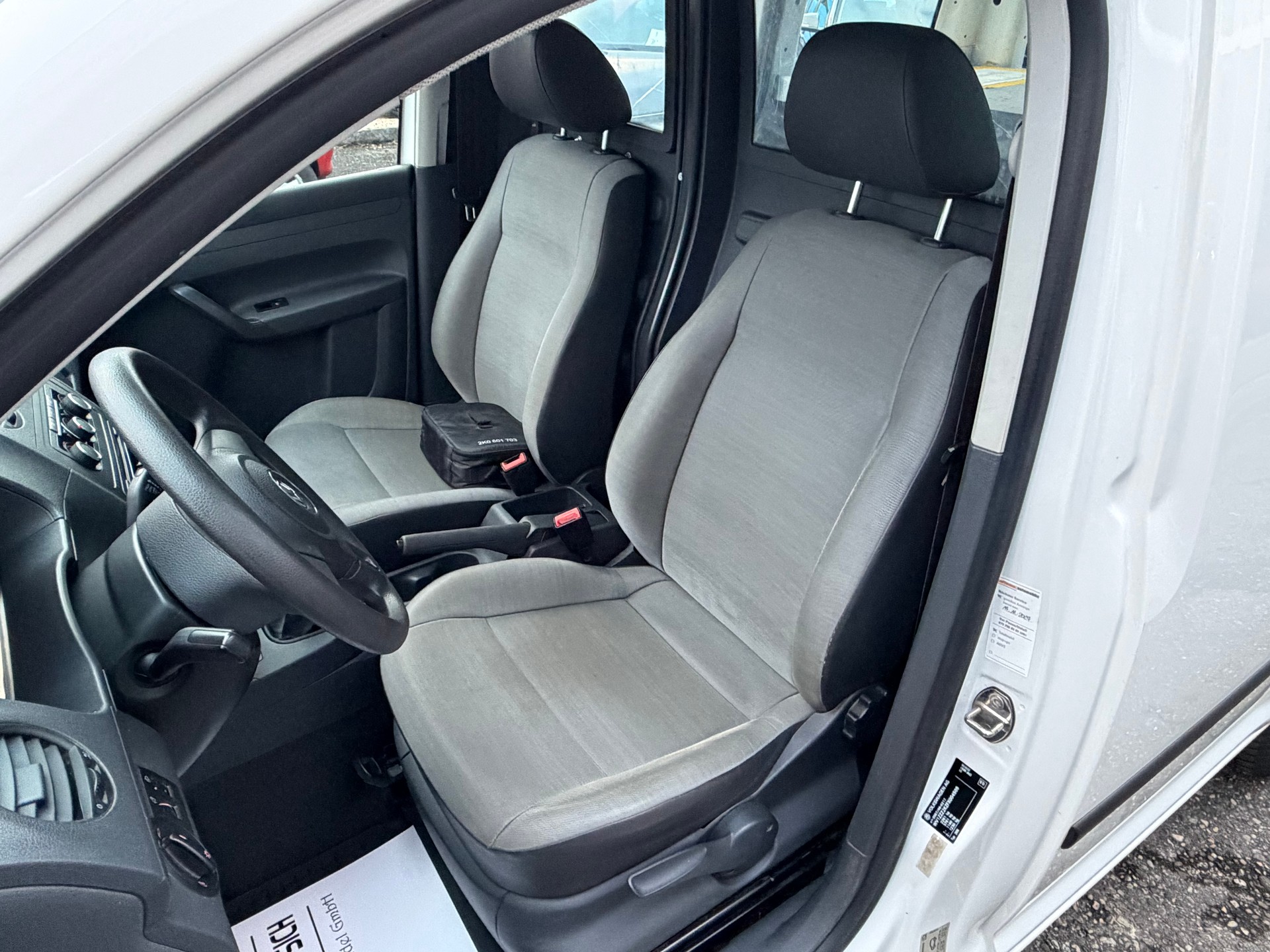 VW Caddy 2.0 TDI 4Motion-image-11
