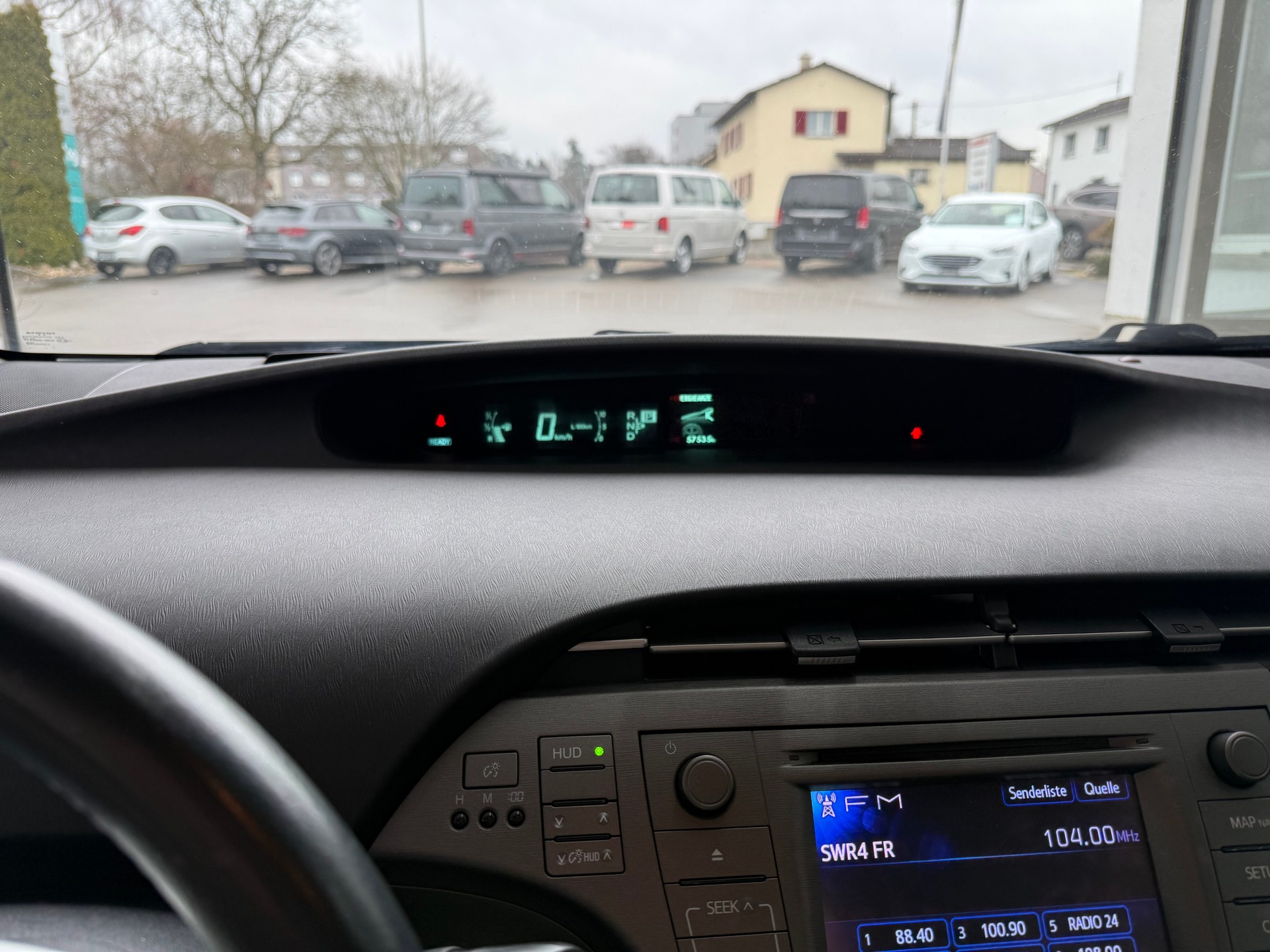 TOYOTA Prius 1.8 VVT-i HSD Sol P-image-6