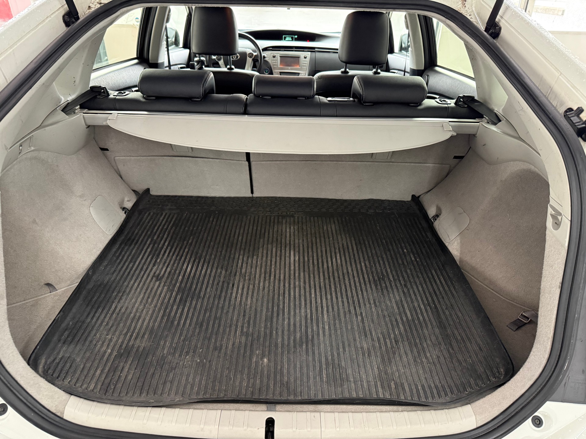 TOYOTA Prius 1.8 VVT-i HSD Sol P-image-17