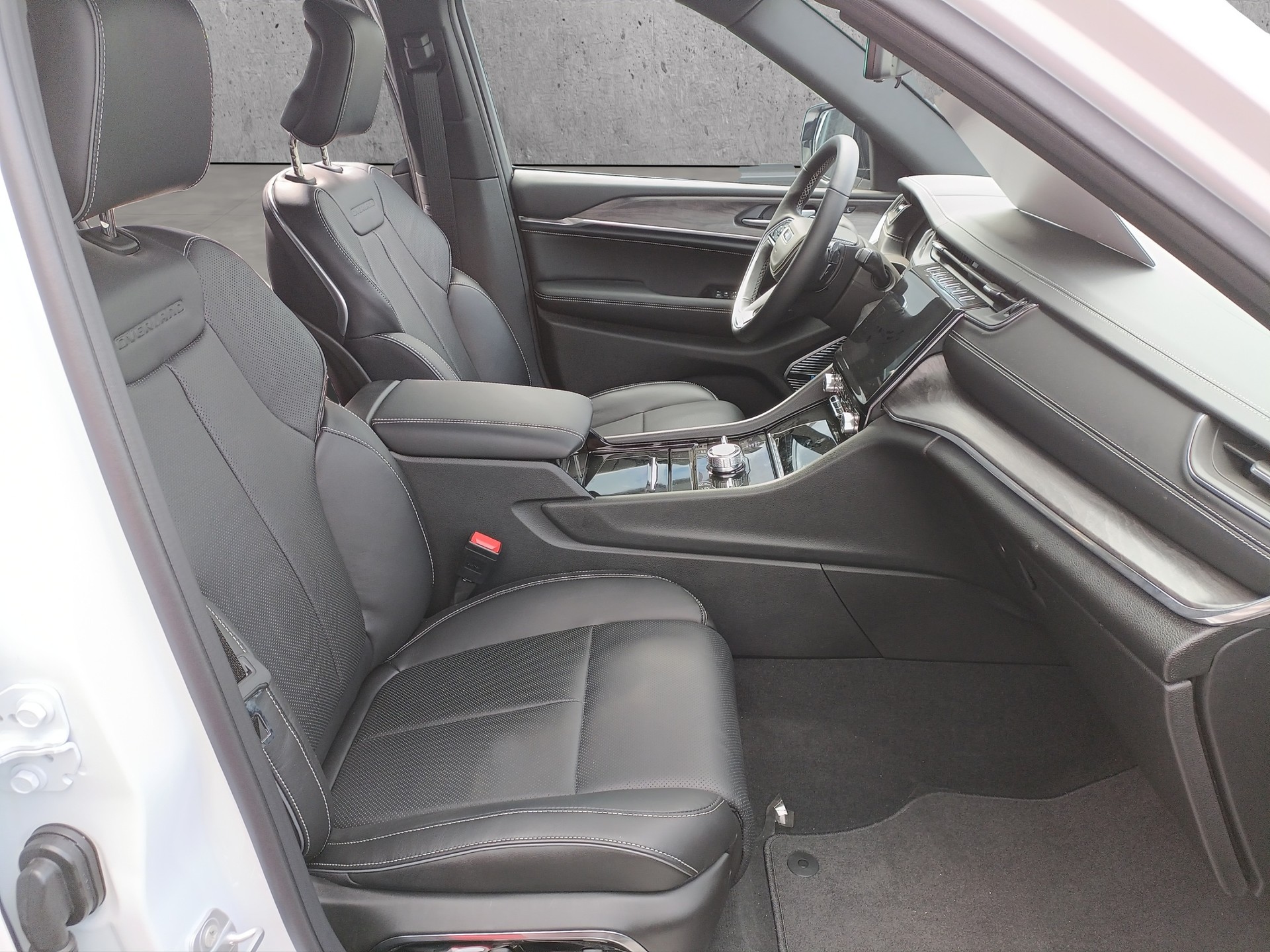 JEEP Grand Cherokee 5.7 364cv V8 Overlan-image-10