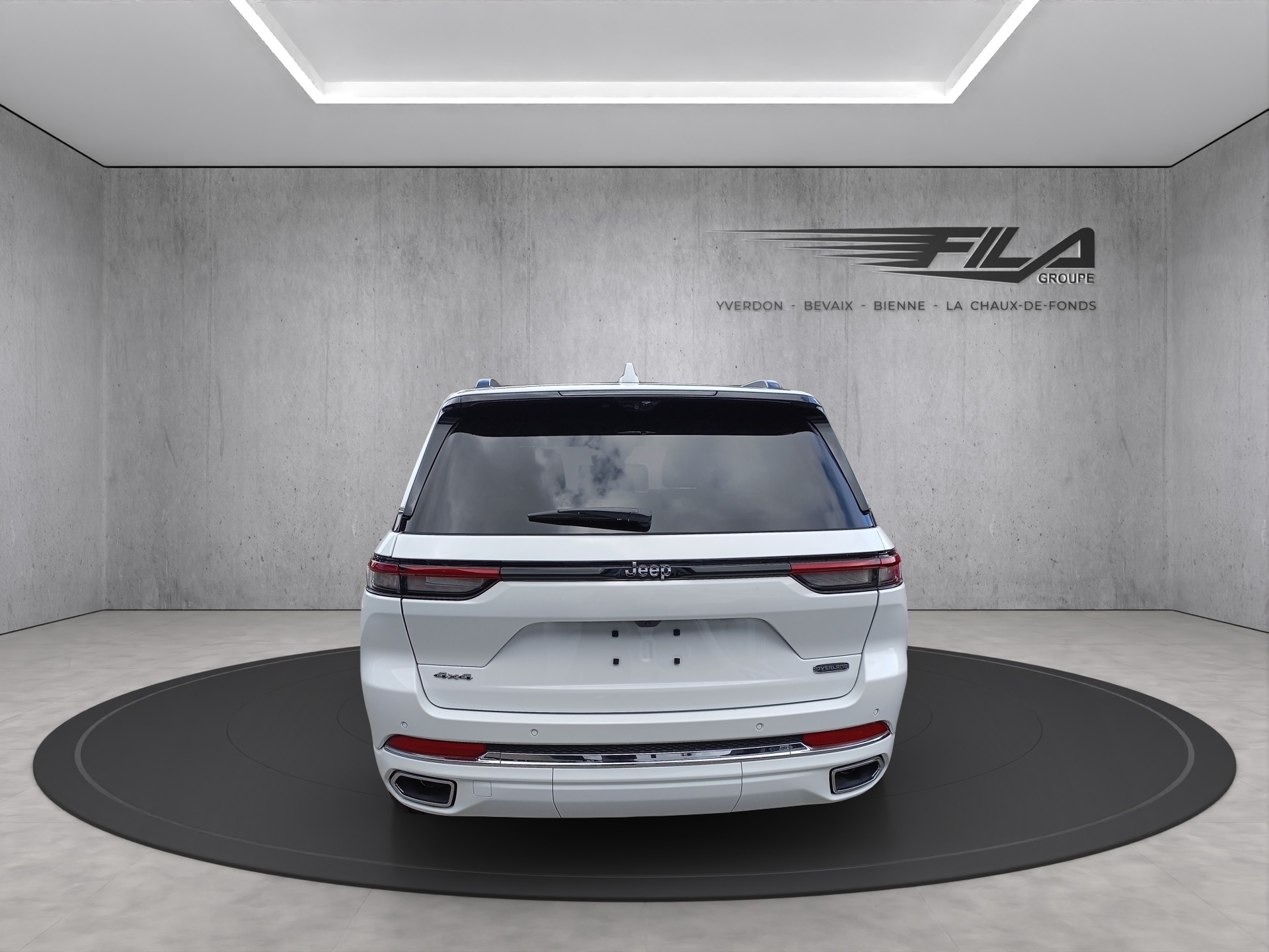 JEEP Grand Cherokee 5.7 364cv V8 Overlan-image-3