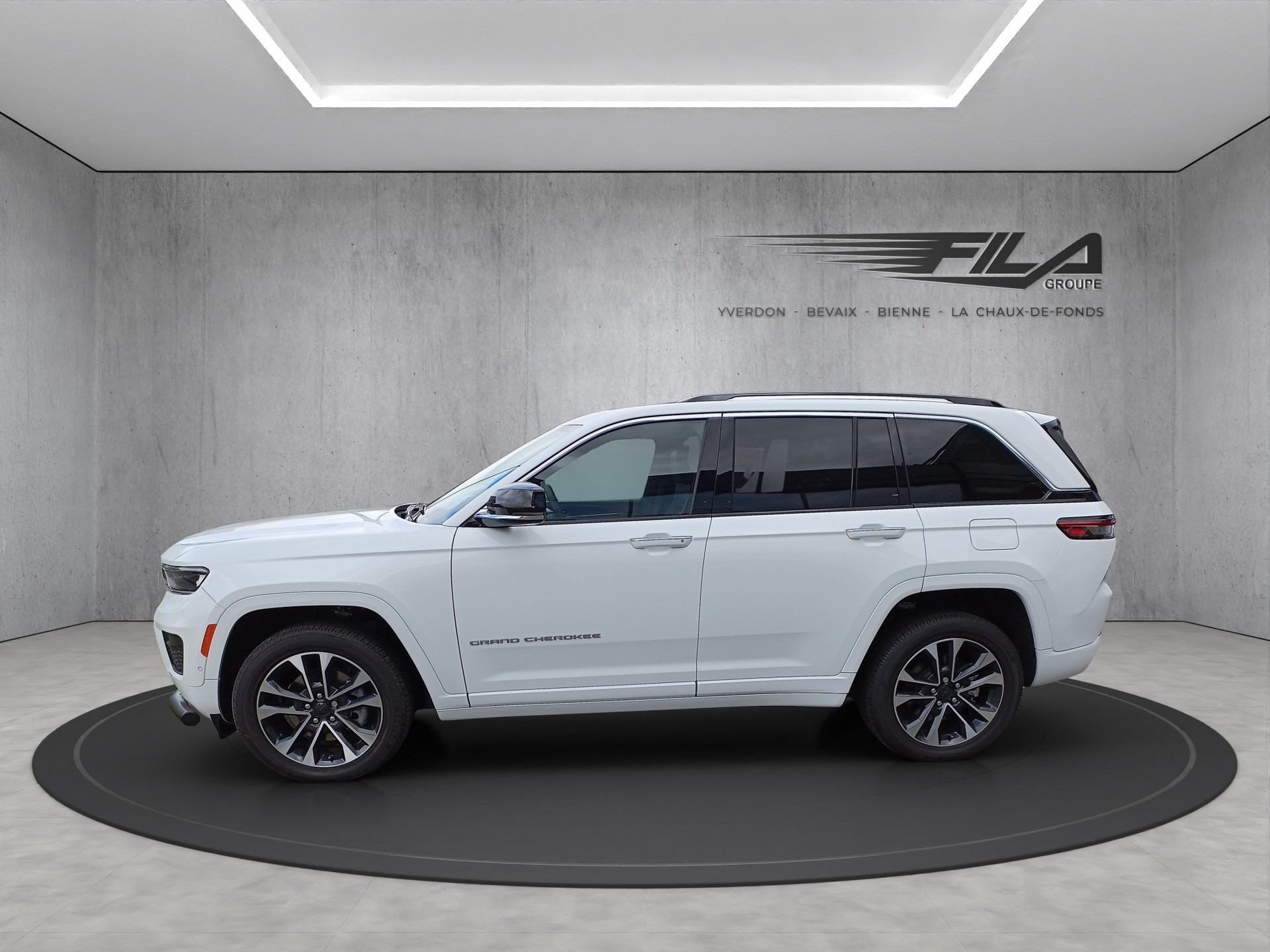 JEEP Grand Cherokee 5.7 364cv V8 Overlan-image-2