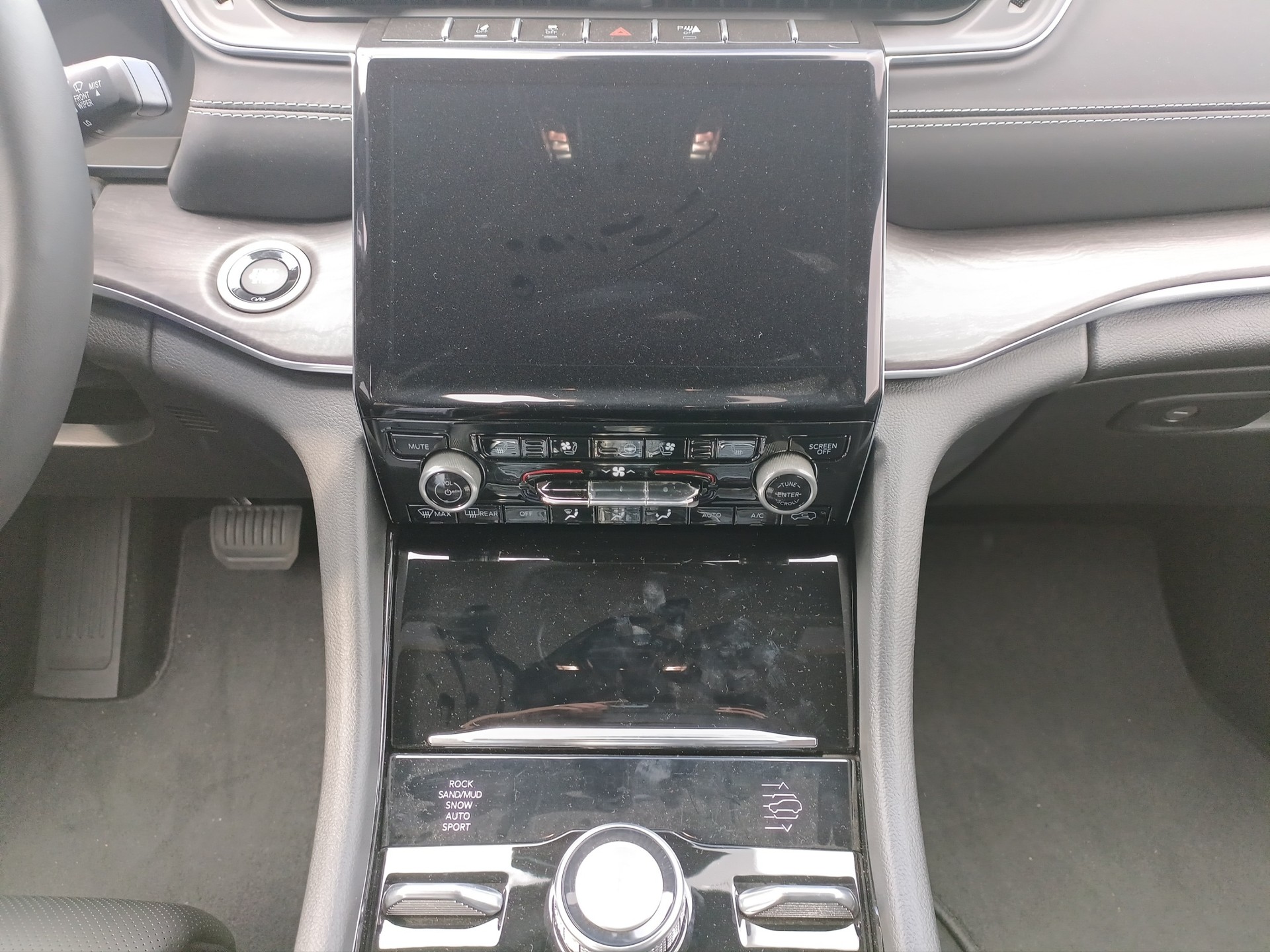 JEEP Grand Cherokee 5.7 364cv V8 Overlan-image-9