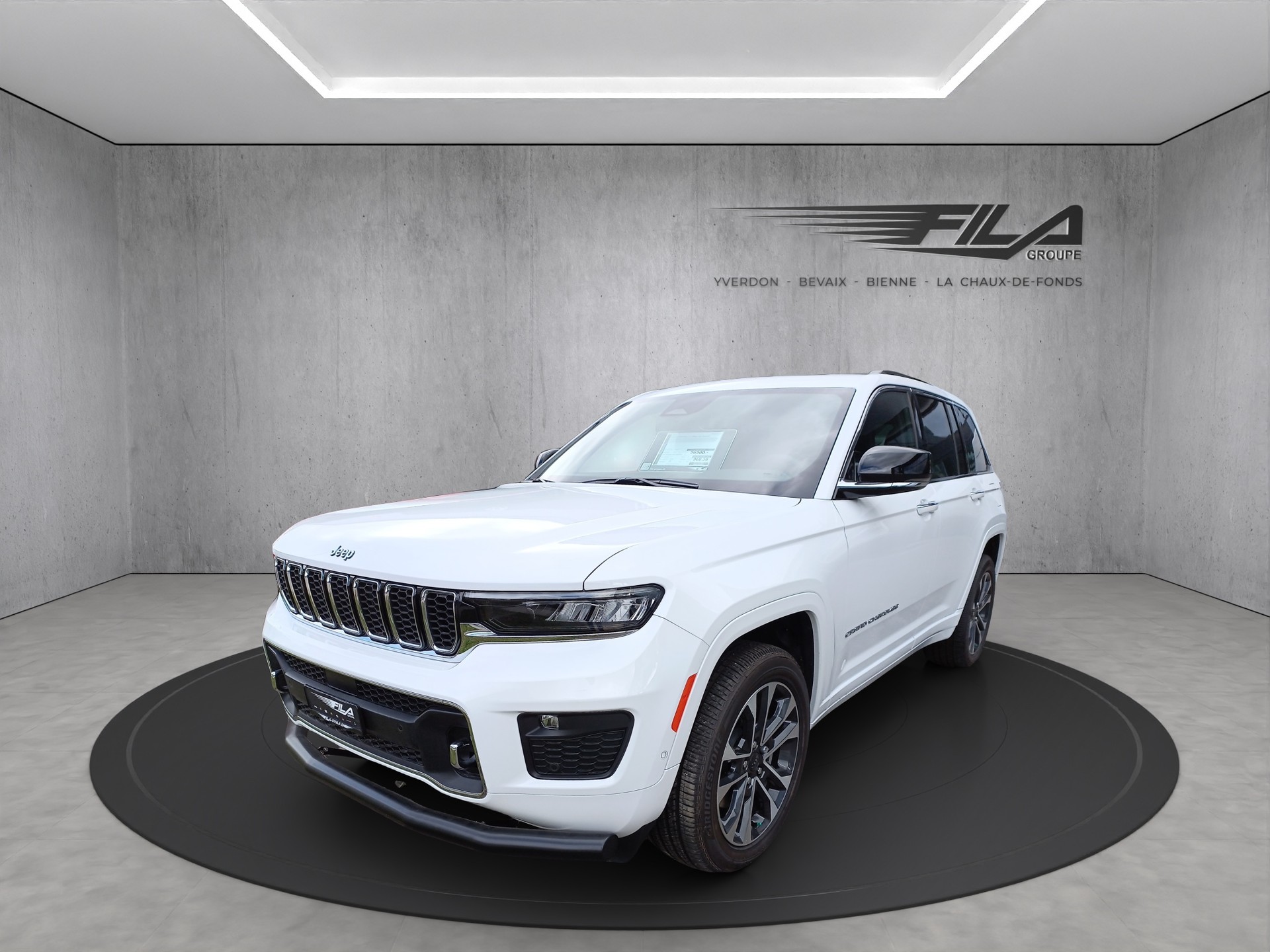 JEEP Grand Cherokee 5.7 364cv V8 Overlan-image-0