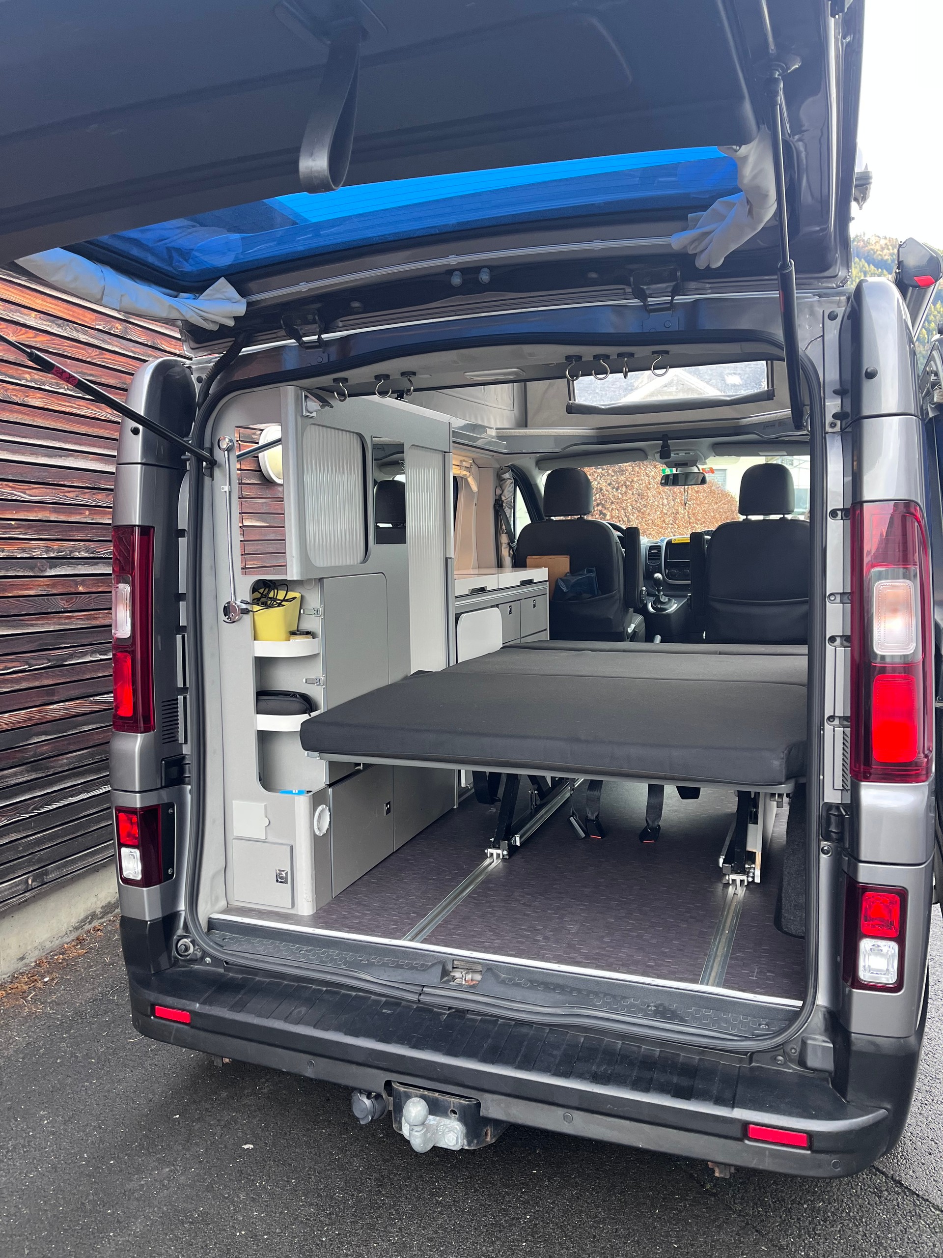 RENAULT dCi 145 Adria Active-image-1