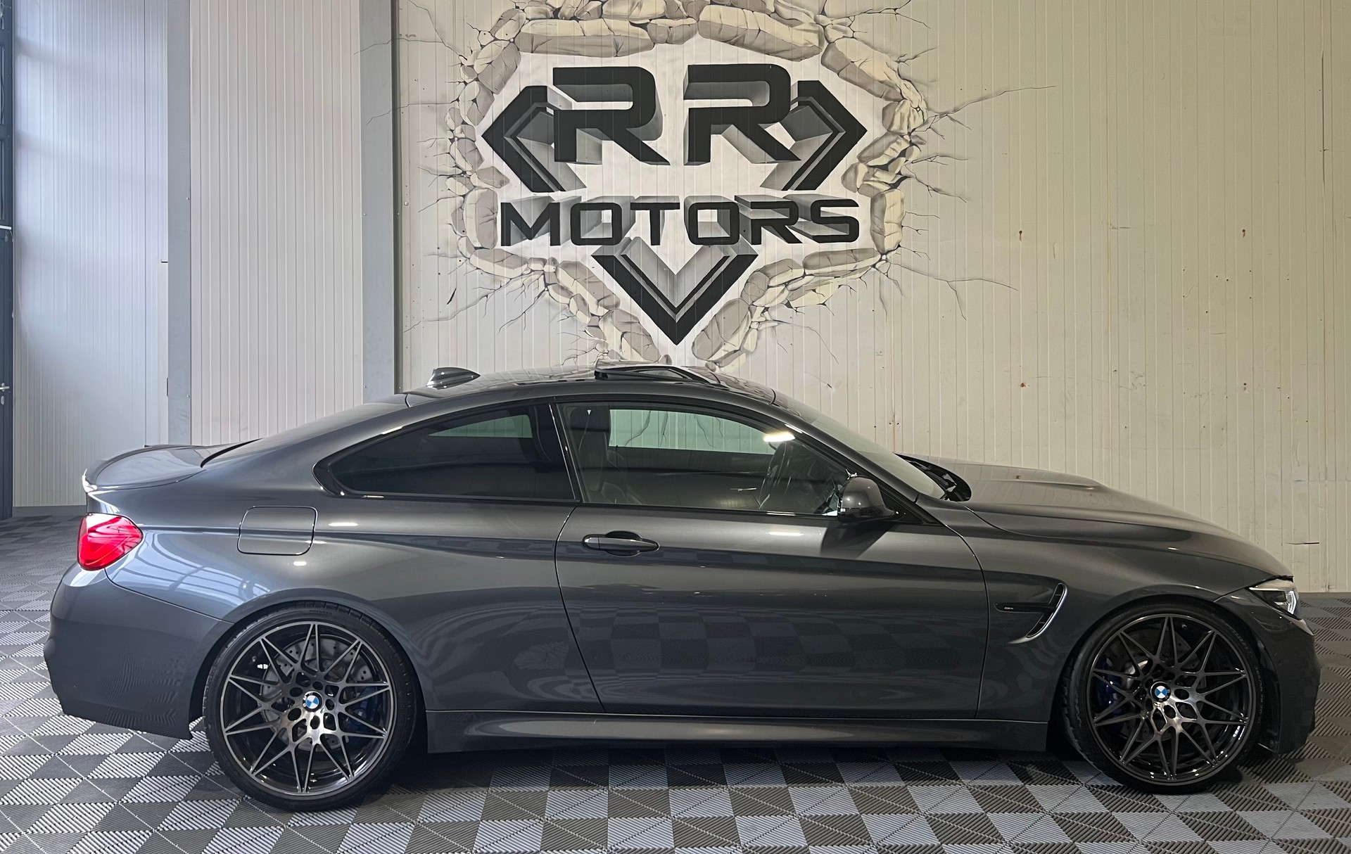 BMW M4 Coupé Competition DKG-image-5