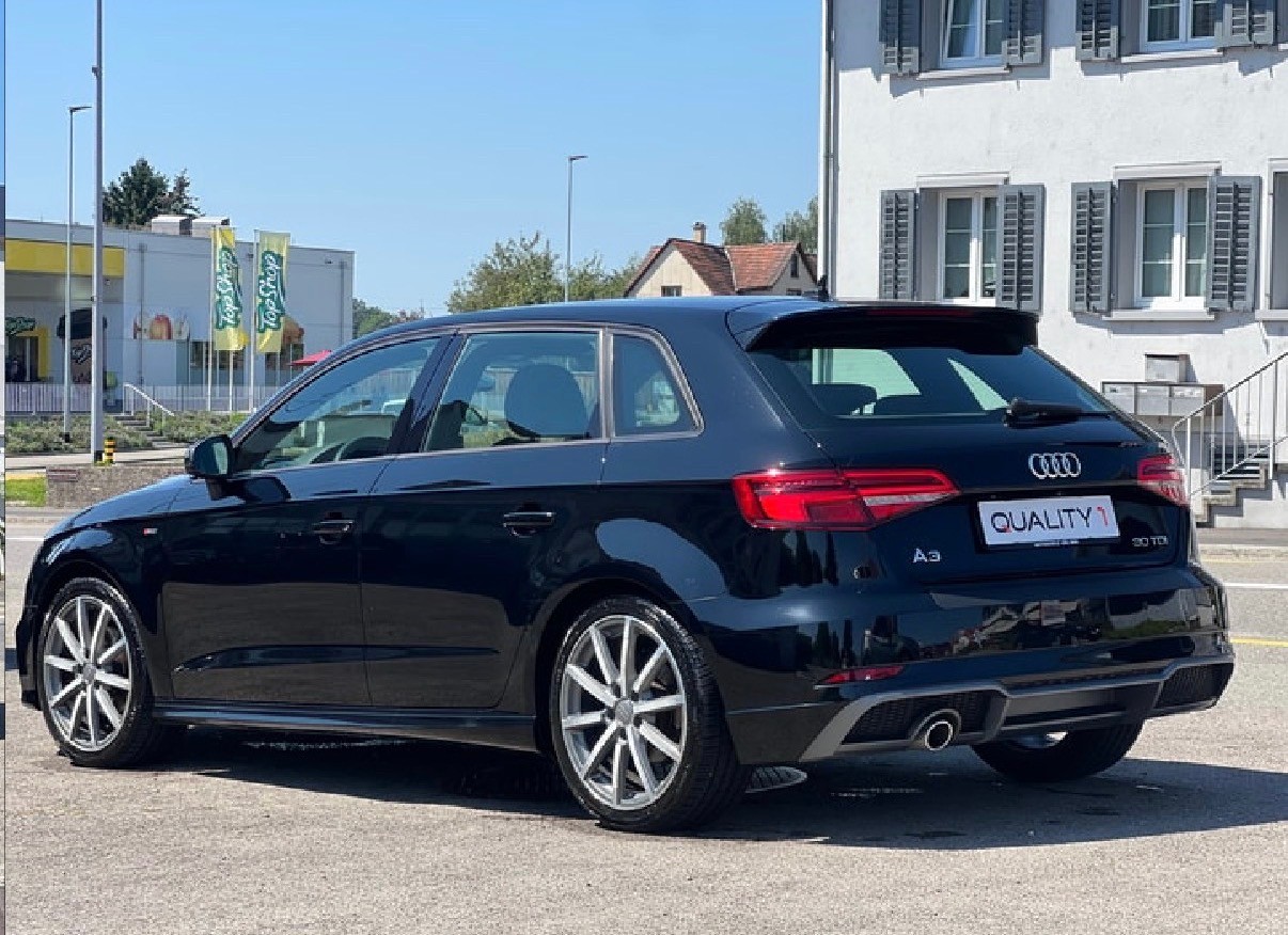 AUDI A3 Sportback 30 TDI S-line Sport-image-4