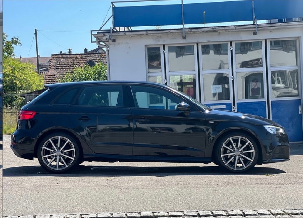 AUDI A3 Sportback 30 TDI S-line Sport-image-8
