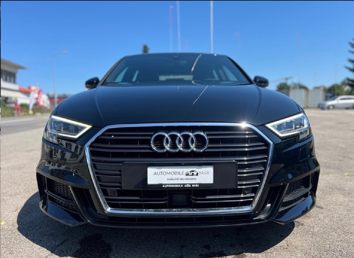 AUDI A3 Sportback 30 TDI S-line Sport-image-1