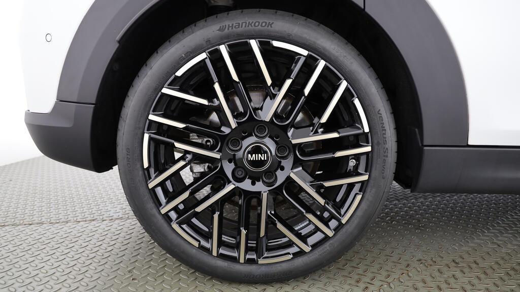 MINI Cooper 5 door C-image-9