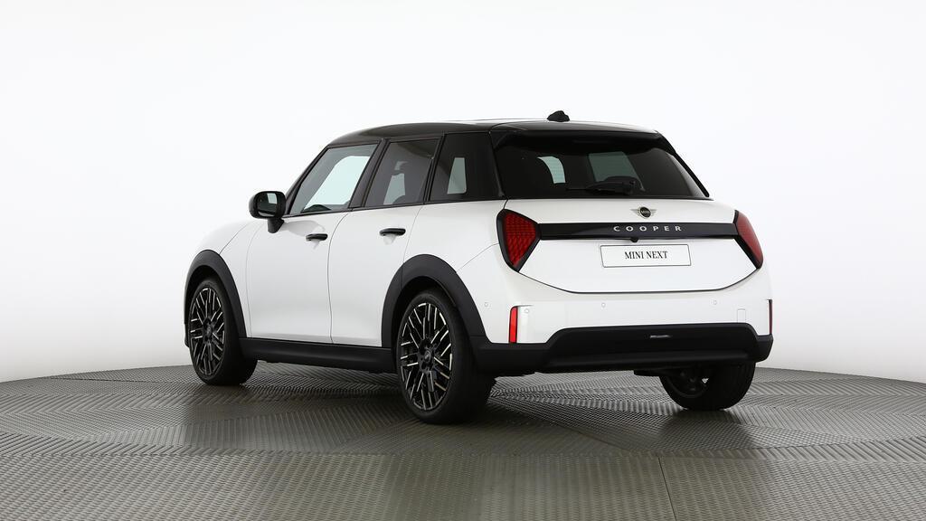 MINI Cooper 5 door C-image-3
