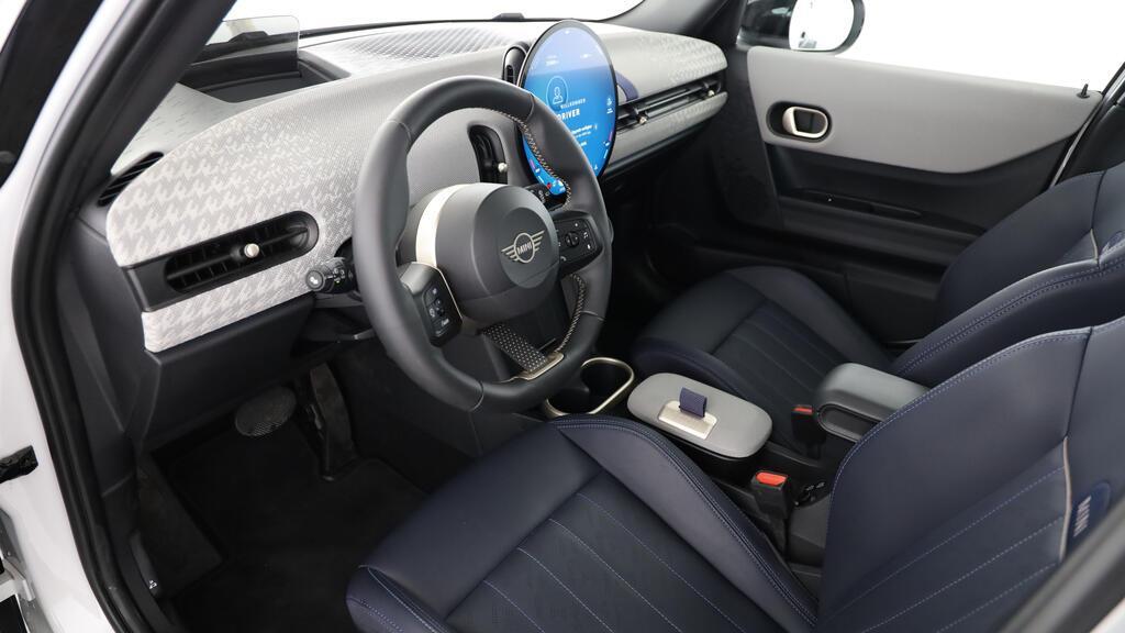 MINI Cooper 5 door C-image-16