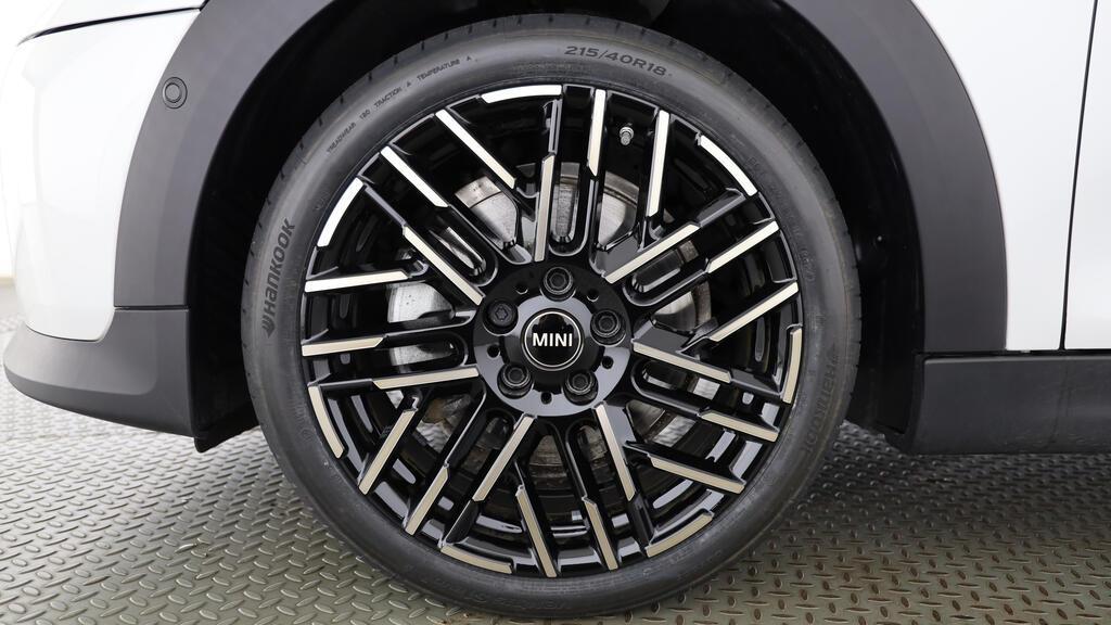MINI Cooper 5 door C-image-8