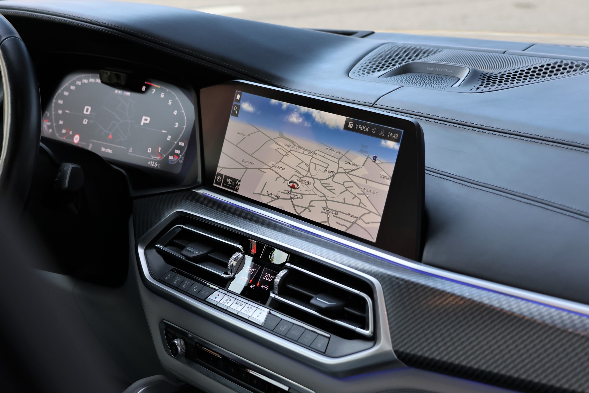 BMW X6M Steptronic M Competition (CH) "Tansanitblau"-image-22
