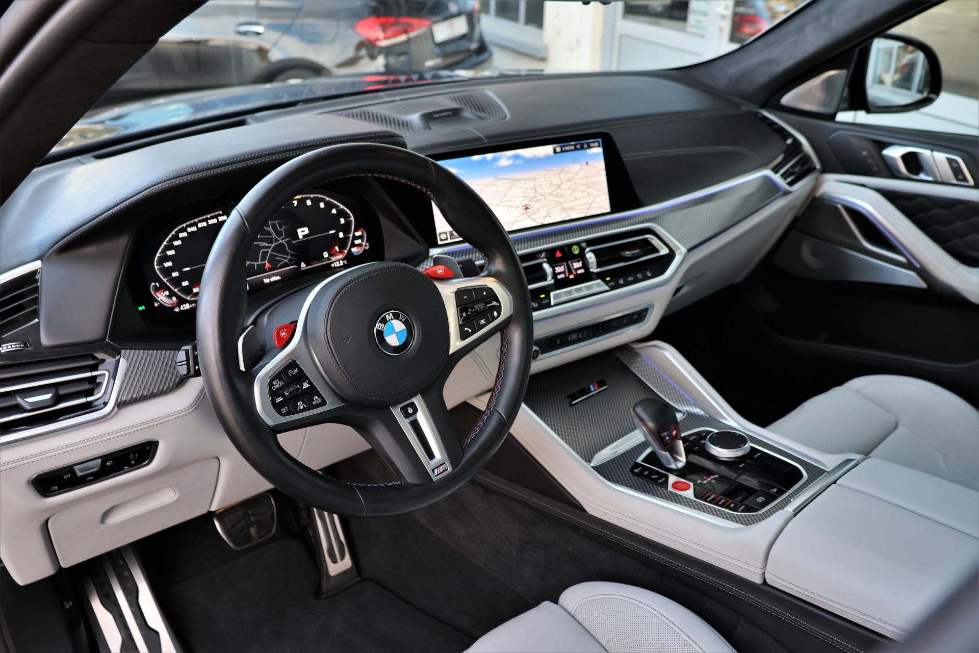BMW X6M Steptronic M Competition (CH) "Tansanitblau"-image-11